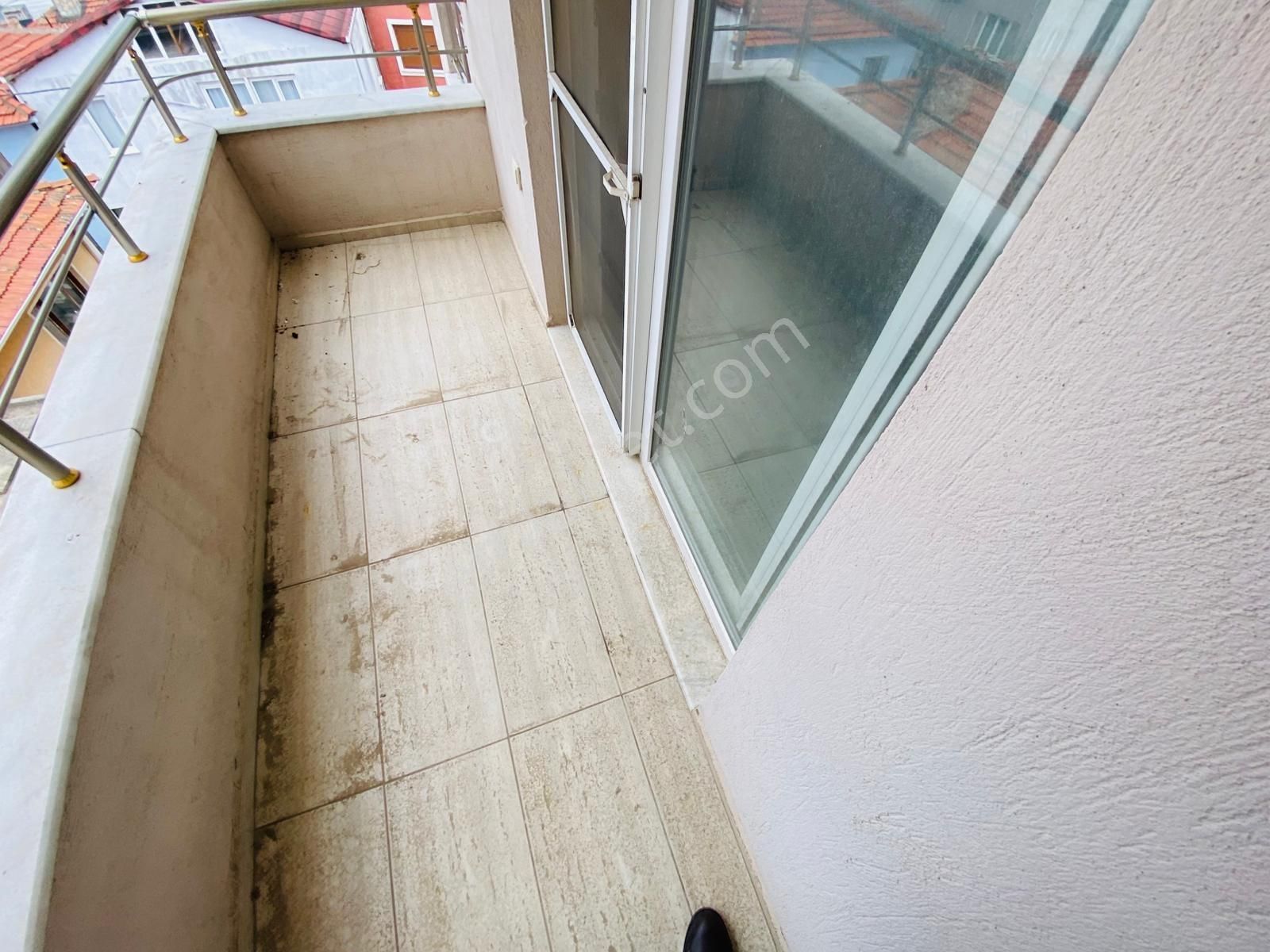 Çarşı Merkezinde Harika Konumda 3+1 Kiralık Daire - Görsel 21