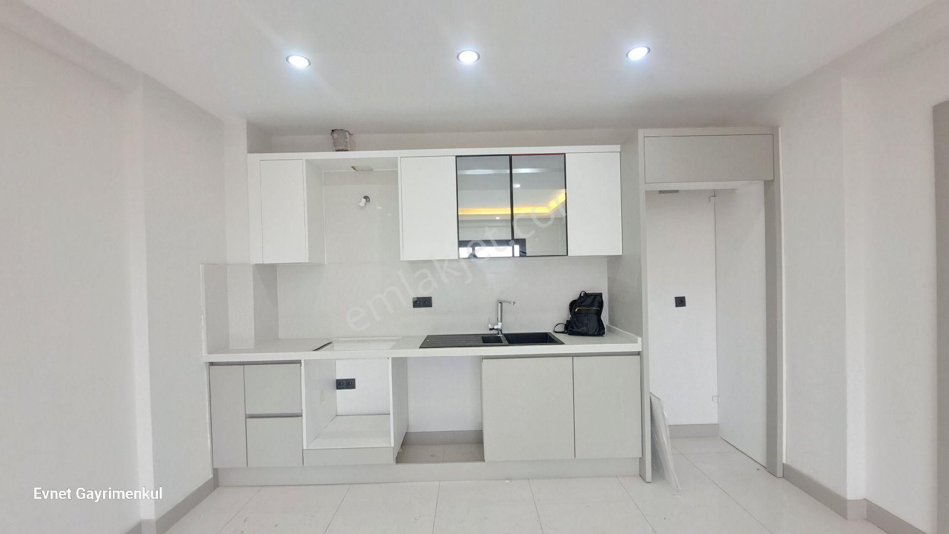 Değirmendere Mahallesi’nde Havuzlu Sitede Deniz Manzaralı 2+1 Daire - Görsel 3