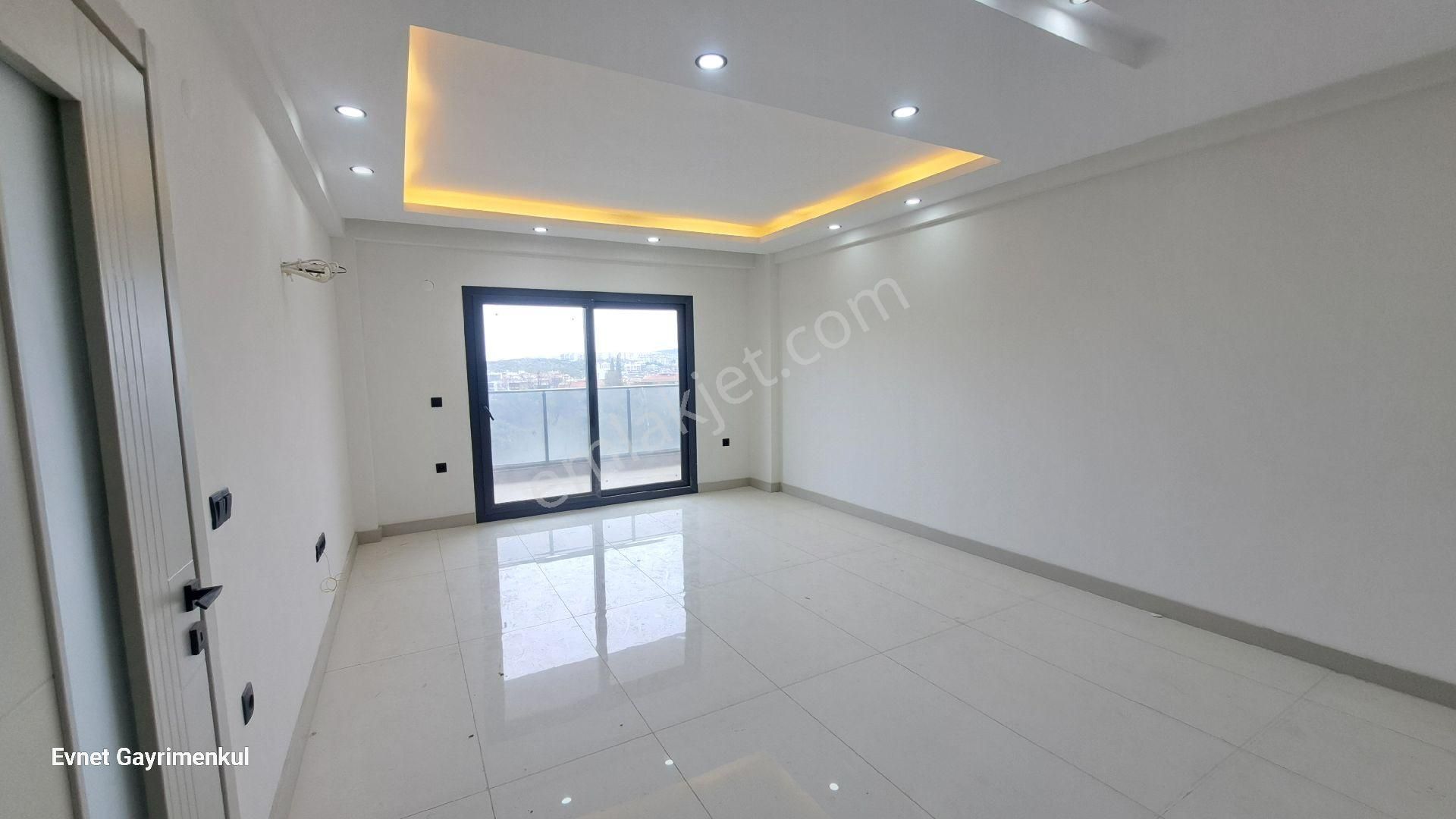 Değirmendere Mahallesi’nde Havuzlu Sitede Deniz Manzaralı 2+1 Daire - Görsel 2