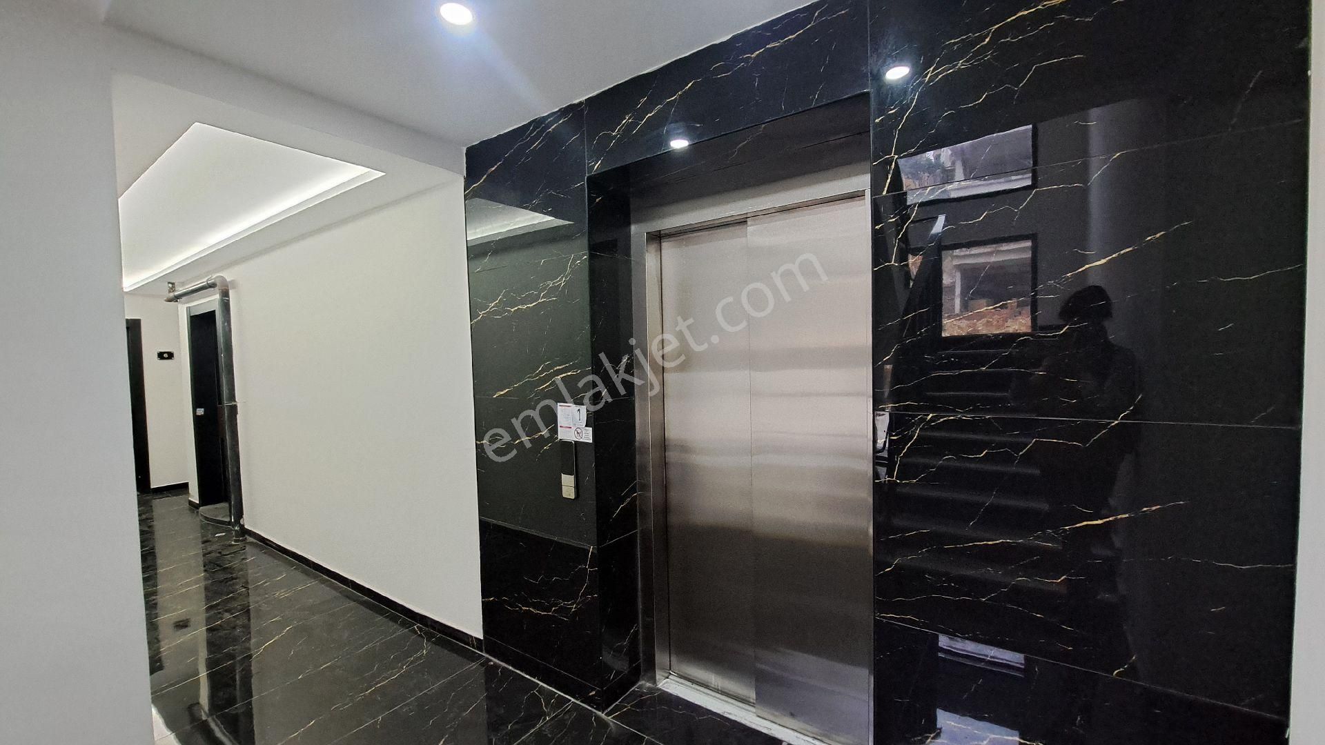 Değirmendere Mahallesi’nde Havuzlu Sitede Deniz Manzaralı 2+1 Daire - Görsel 22