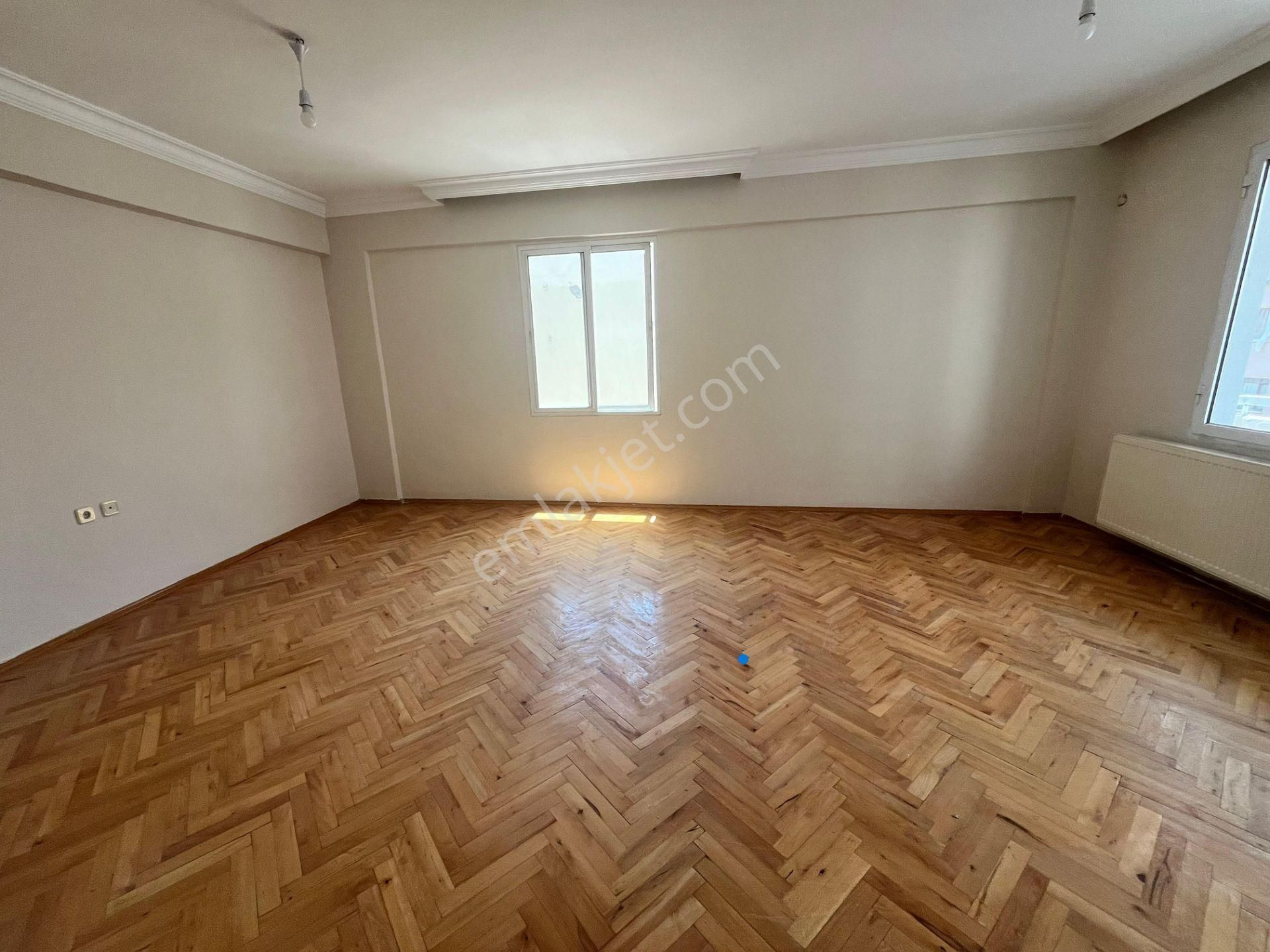 Balçova Korutürk Hastaneye Çok Yakın 135 M² Kiralık 3+1 Daire - Görsel 2