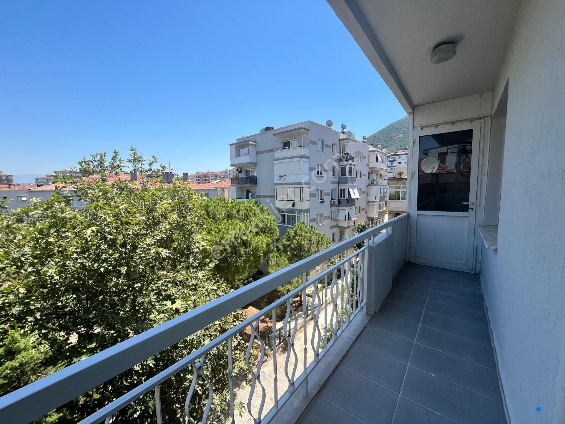 Balçova Korutürk Hastaneye Çok Yakın 135 M² Kiralık 3+1 Daire - Görsel 18