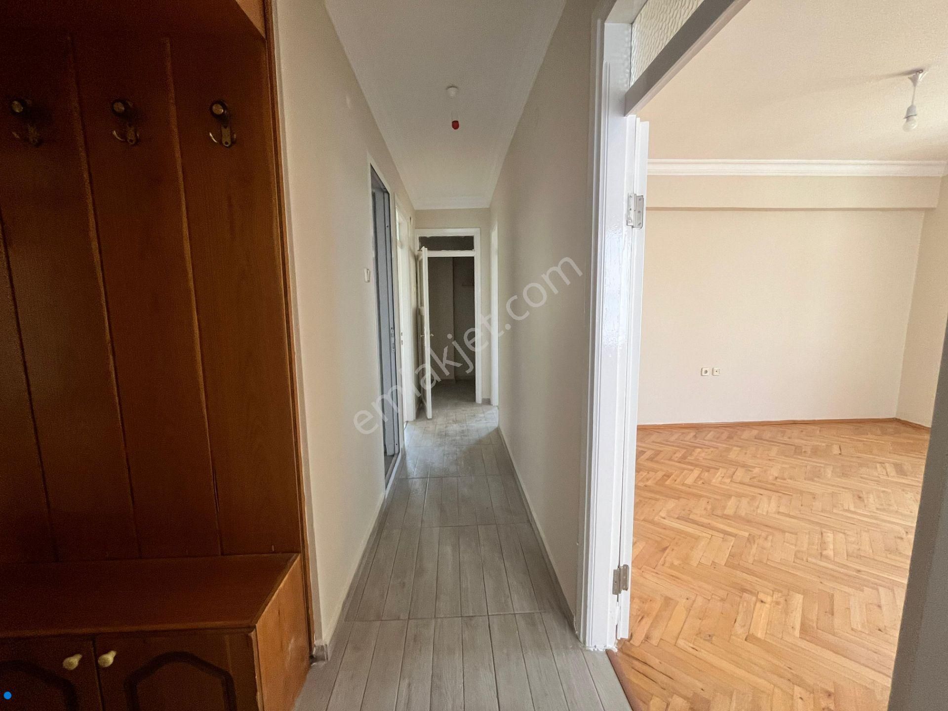 Balçova Korutürk Hastaneye Çok Yakın 135 M² Kiralık 3+1 Daire - Görsel 11