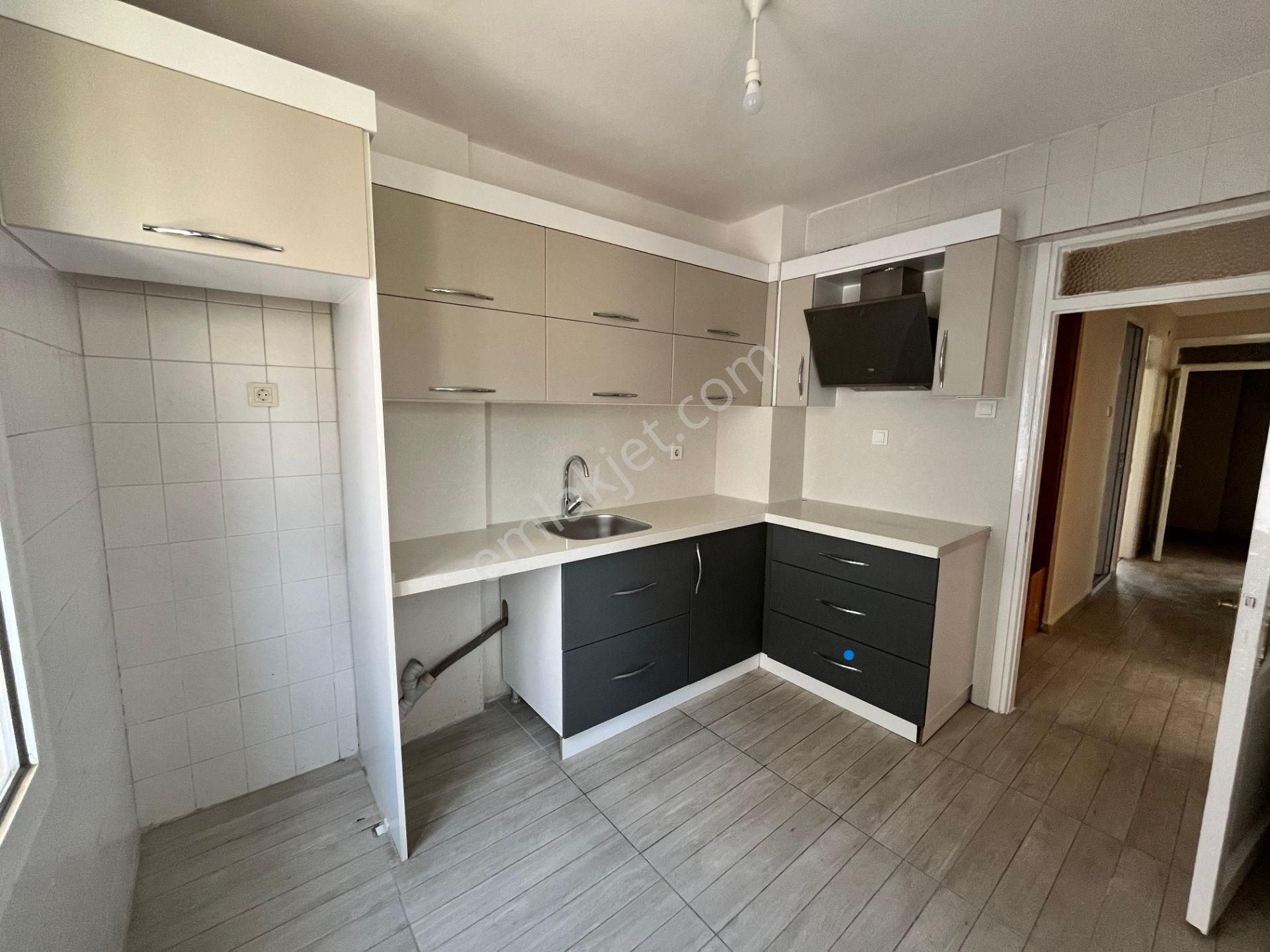 Balçova Korutürk Hastaneye Çok Yakın 135 M² Kiralık 3+1 Daire - Görsel 5