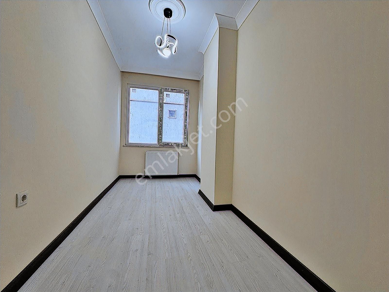 Beylikdüzü Yakuplu Da Satılık 1+1 Ön Cephe Balkonlu Daire - Görsel 4