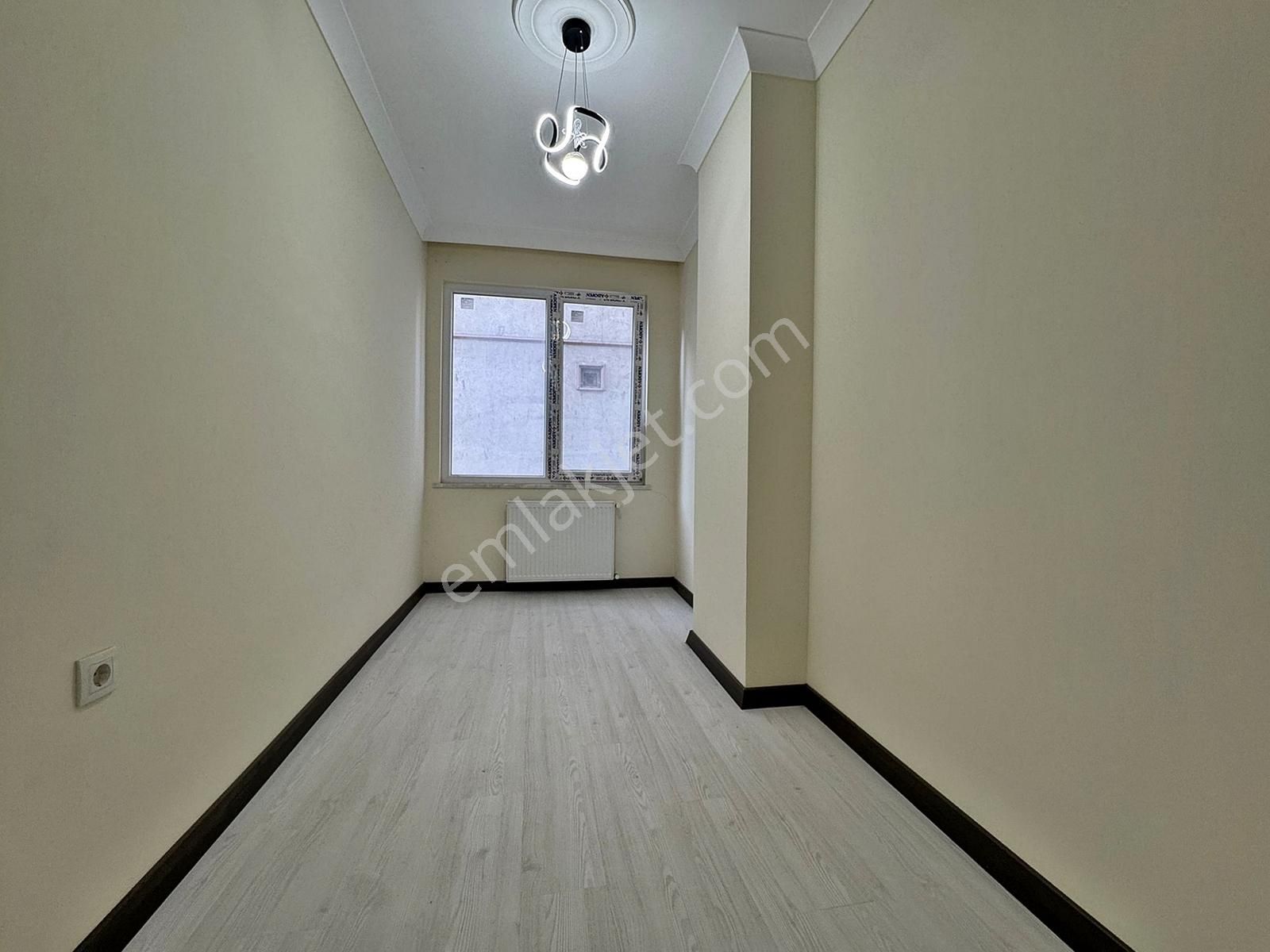 Beylikdüzü Yakuplu Da Satılık 1+1 Ön Cephe Balkonlu Daire - Görsel 2