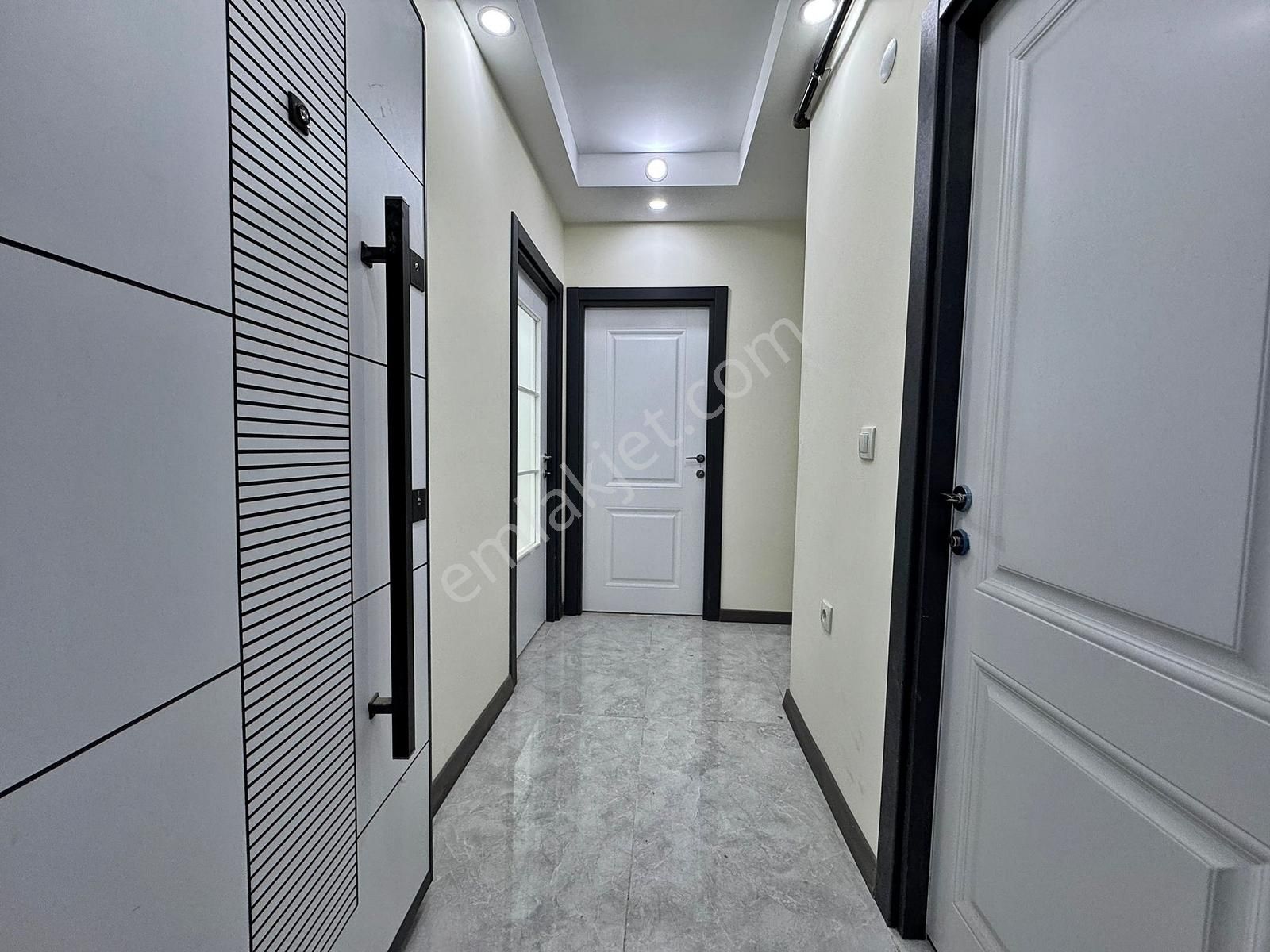 Beylikdüzü Yakuplu Da Satılık 1+1 Ön Cephe Balkonlu Daire - Görsel 7