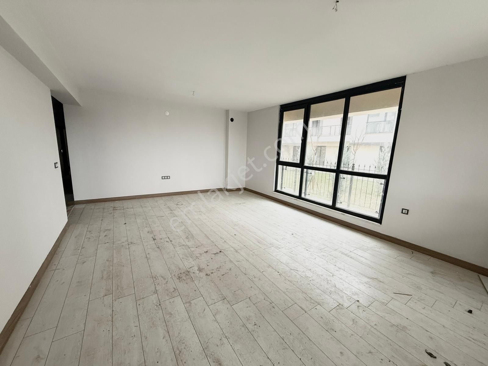Göl Manzaralı 3+1 Kapalı Mutfak Kiralık Daire - Görsel 5