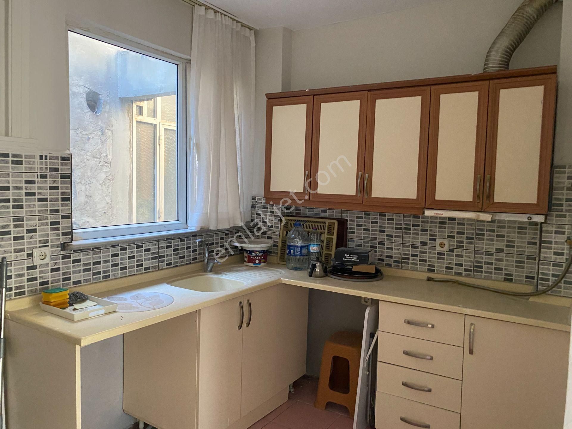 Destan-068-k.m.paşa-carrefour-civarı-1-oda-1-salon-70m2-son-3.kat-kombili-açıklamayı-okuyun