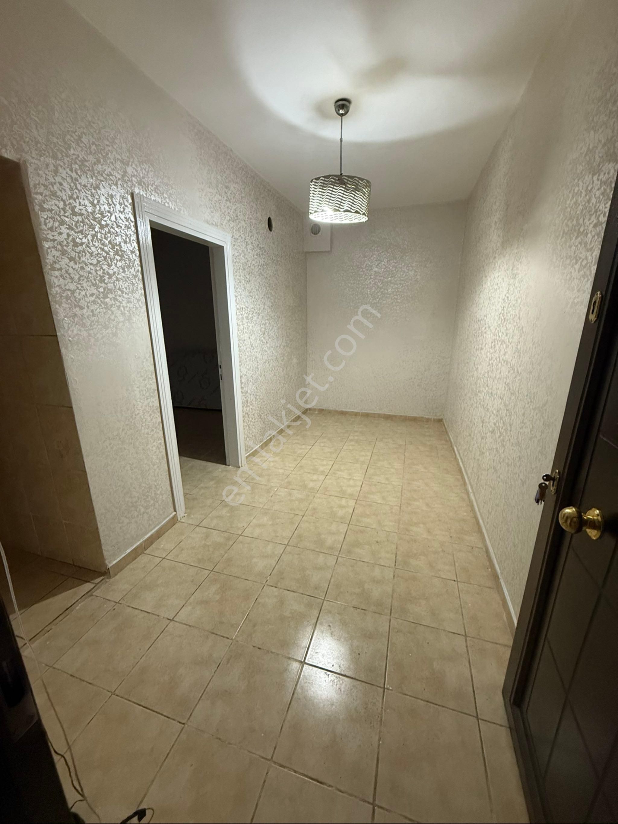 Fatih İskenderpaşa Mah Kıralık Daıre 1+1 Y. Giriş - Görsel 3