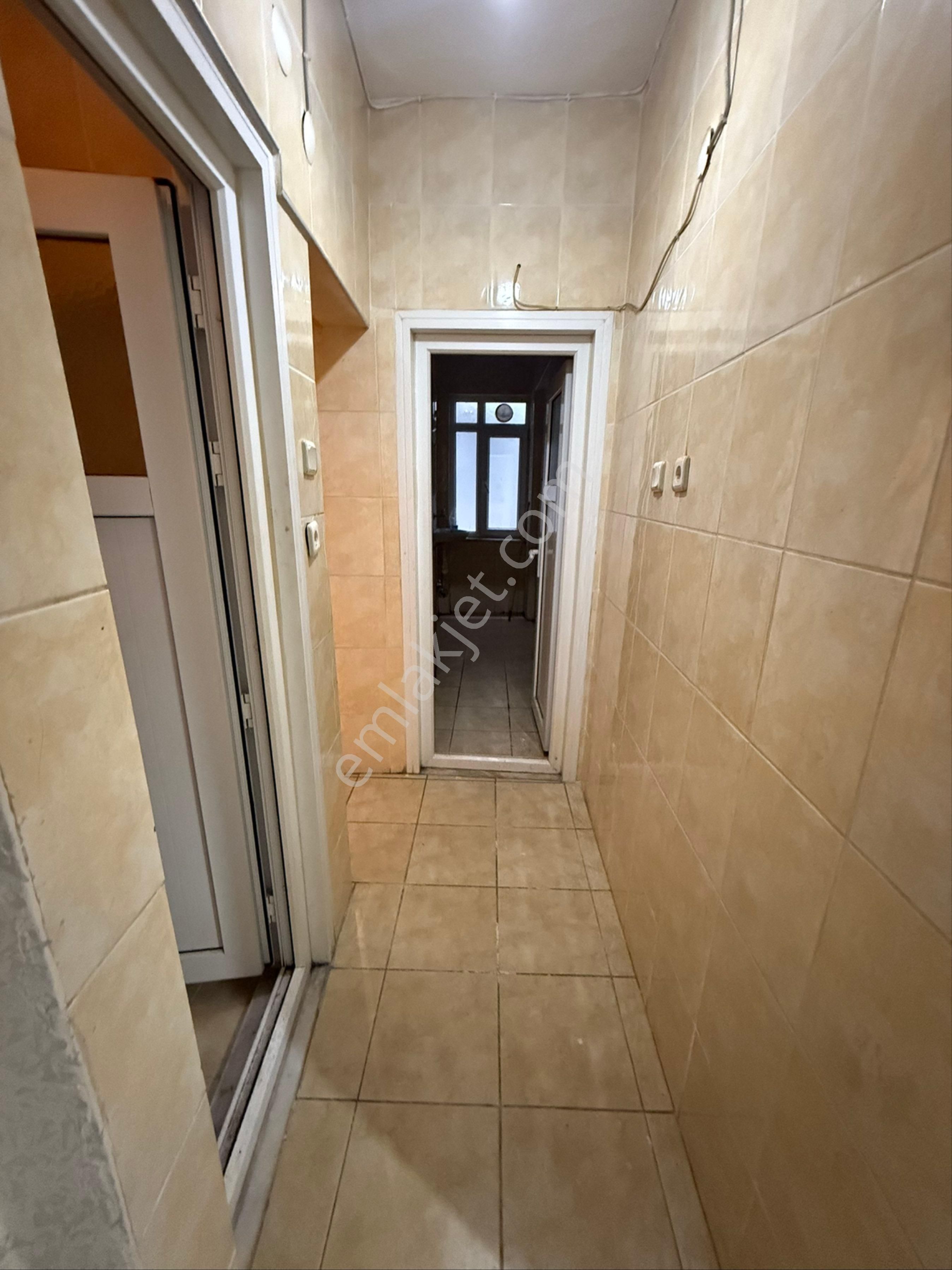 Fatih İskenderpaşa Mah Kıralık Daıre 1+1 Y. Giriş - Görsel 15