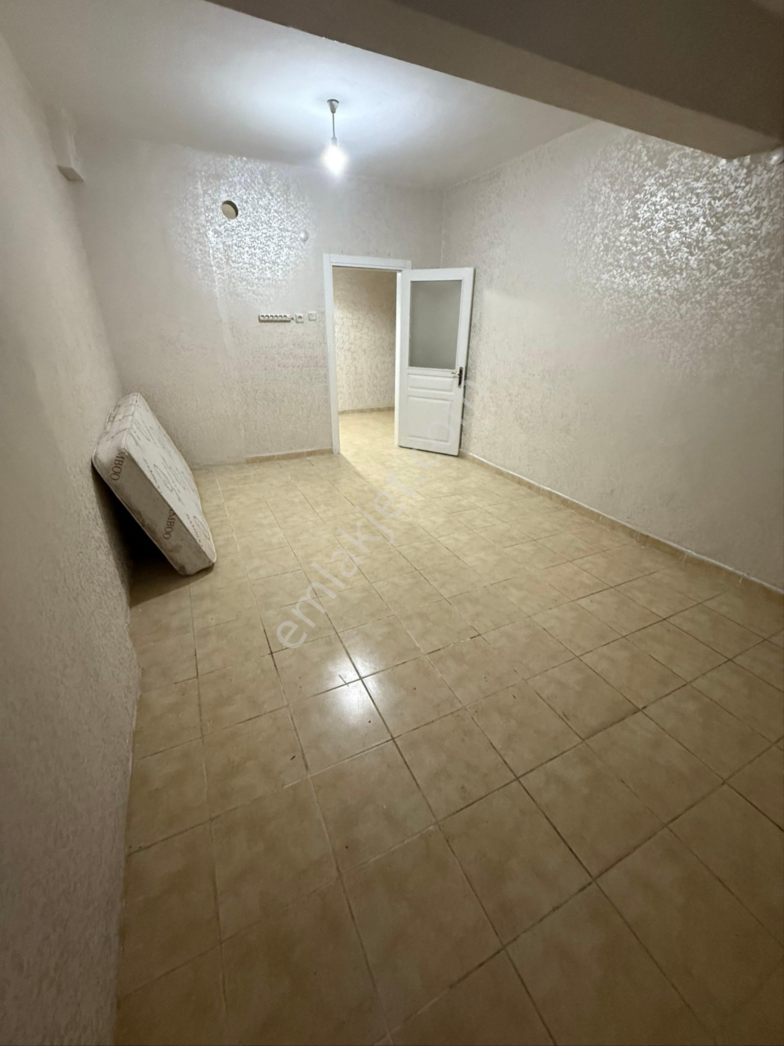 Fatih İskenderpaşa Mah Kıralık Daıre 1+1 Y. Giriş - Görsel 24