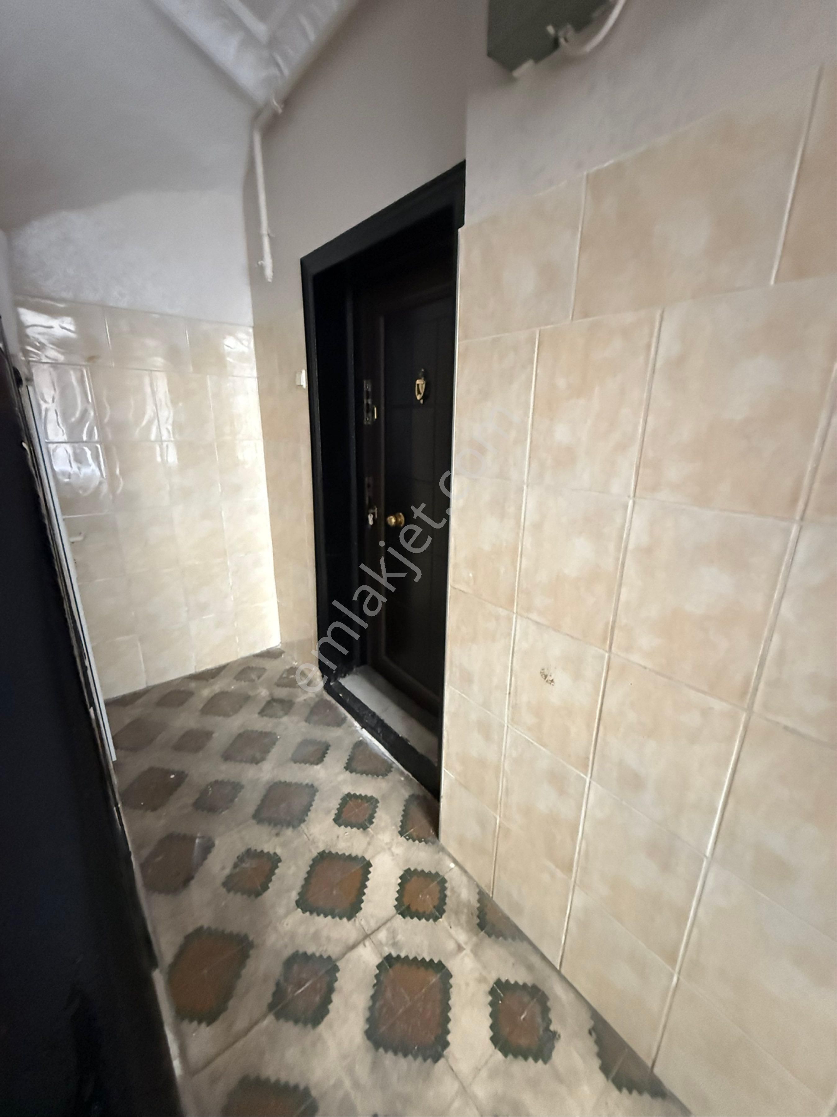 Fatih İskenderpaşa Mah Kıralık Daıre 1+1 Y. Giriş - Görsel 2