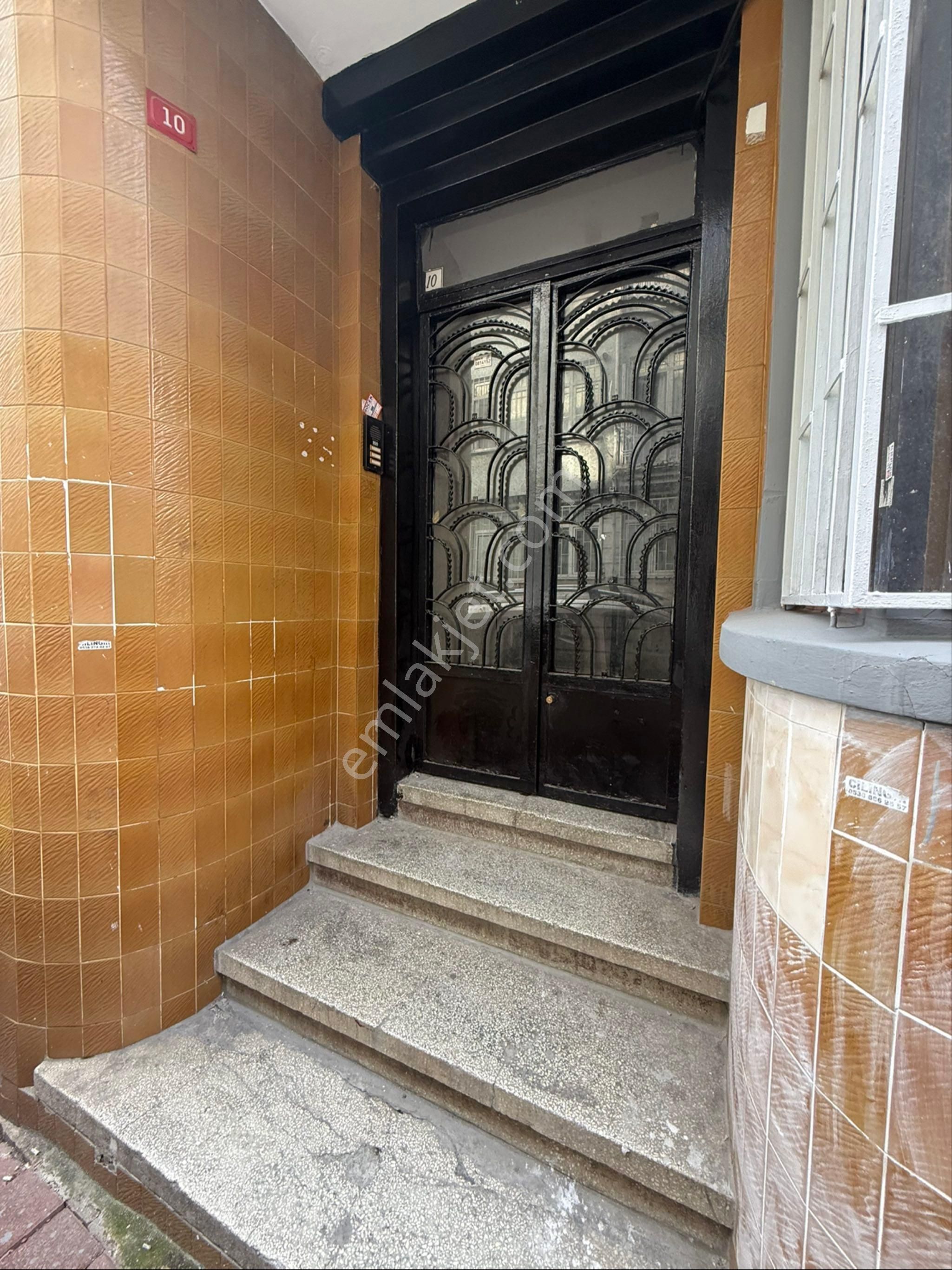 Fatih İskenderpaşa Mah Kıralık Daıre 1+1 Y. Giriş - Görsel 8