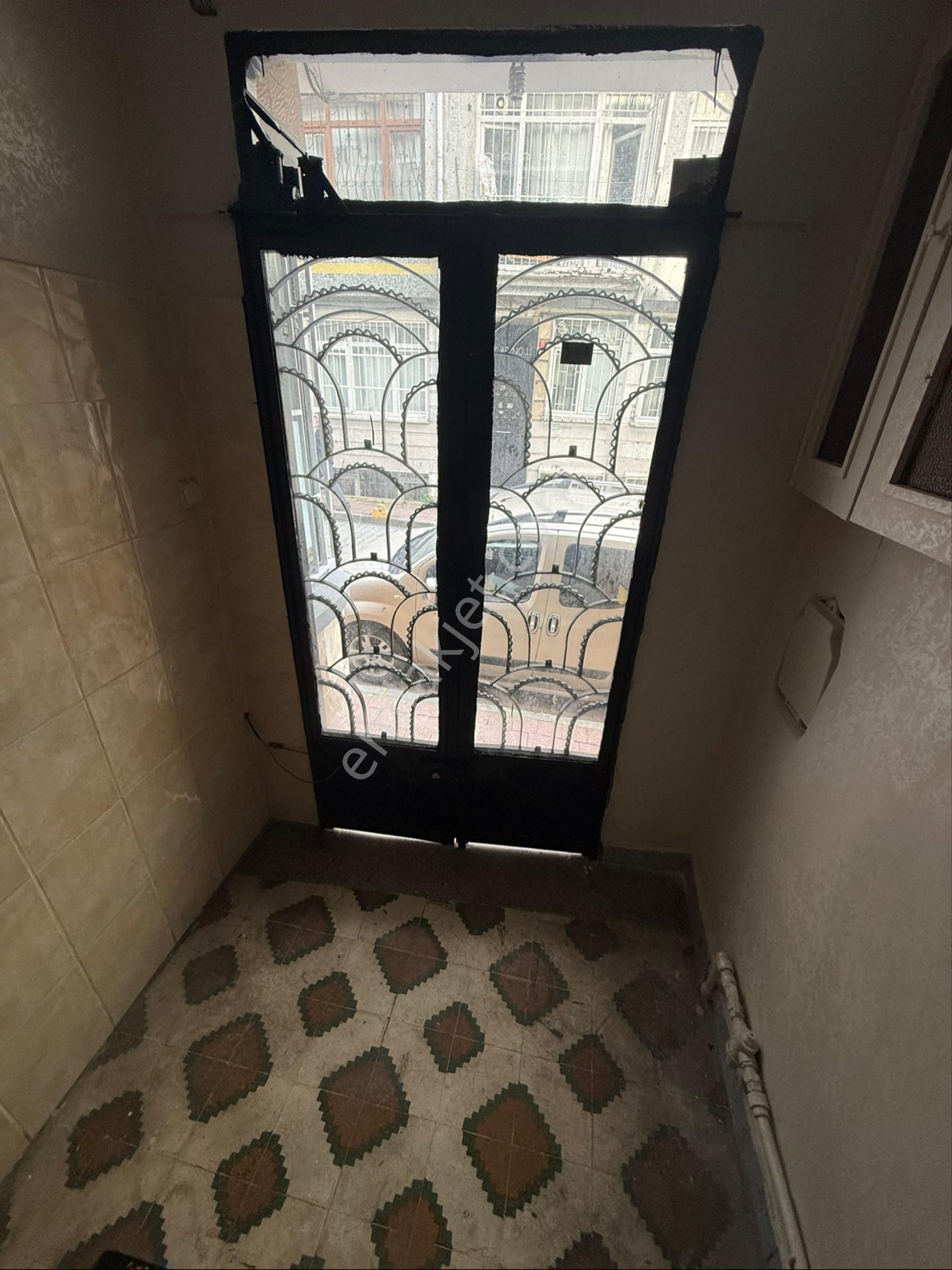 Fatih İskenderpaşa Mah Kıralık Daıre 1+1 Y. Giriş - Görsel 7