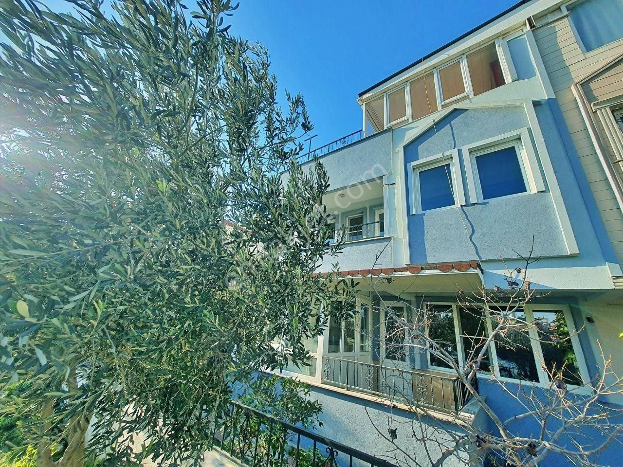 Uytundan Edremit Hamidiye Mahallesinde Daire Fiyatına 4+1 Villa