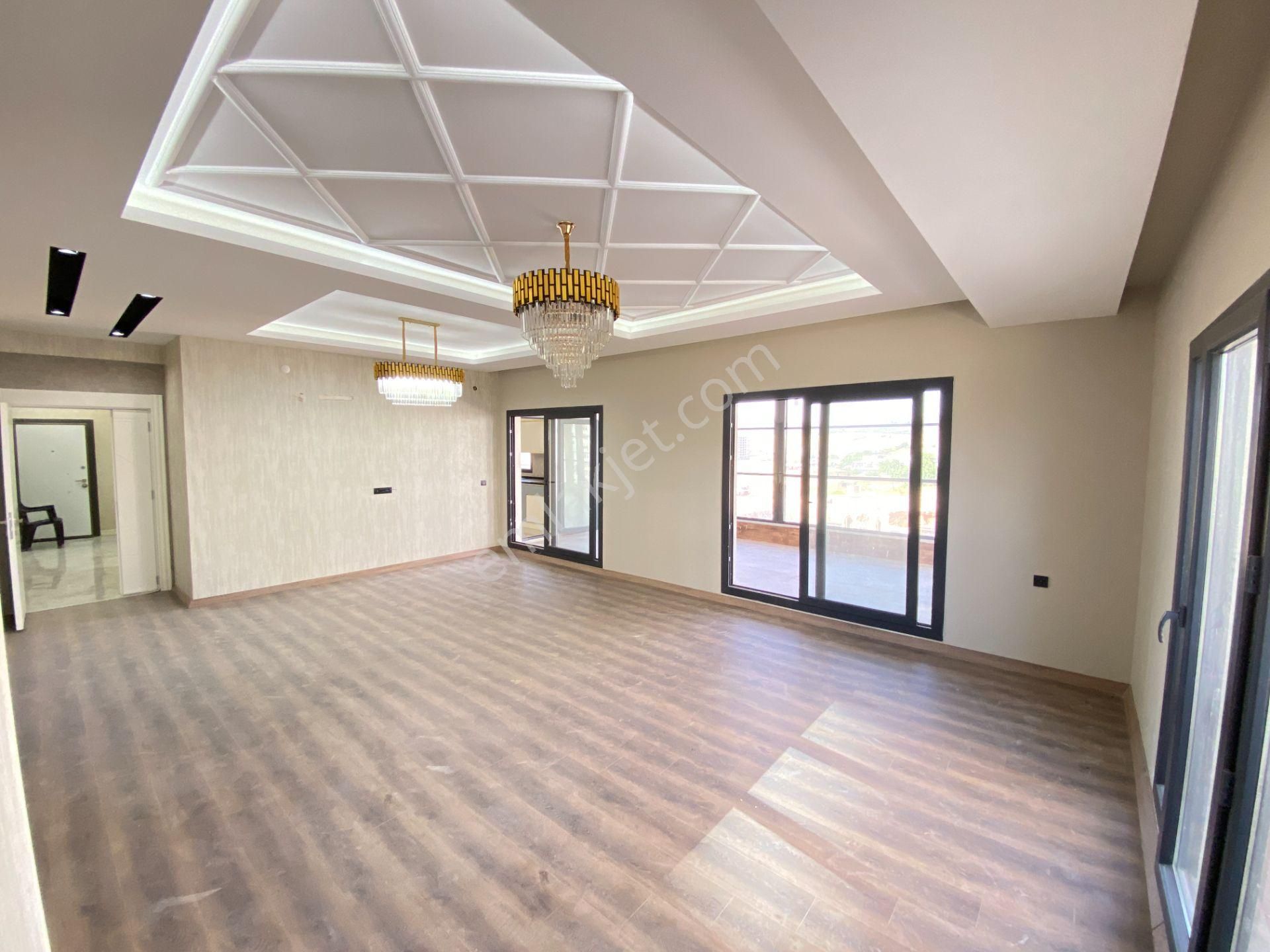 Beylerbeyi Satılık Ultra Lüks 5+1daire İsbay Emlak'ta - Görsel 3