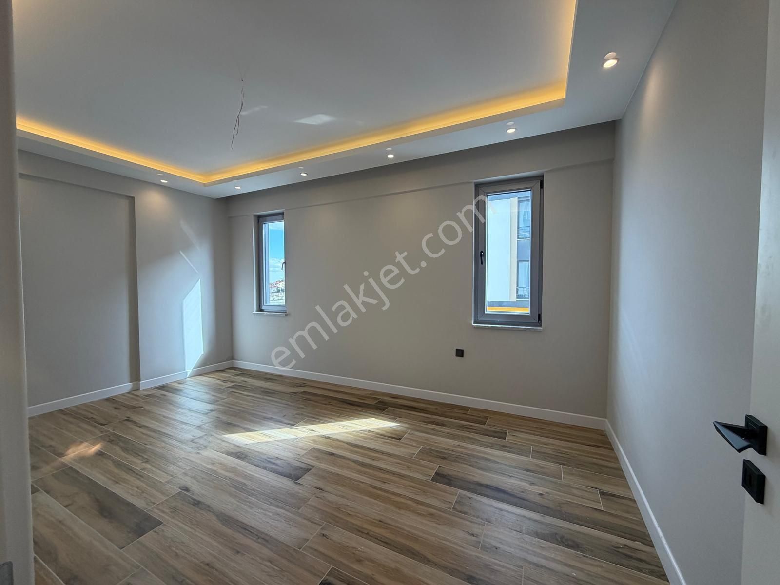 Yüksel Emlaktan Yeni Mahalle Koşu Yolunda Kiralık Lüxx Daire Kaçmazz - Görsel 19