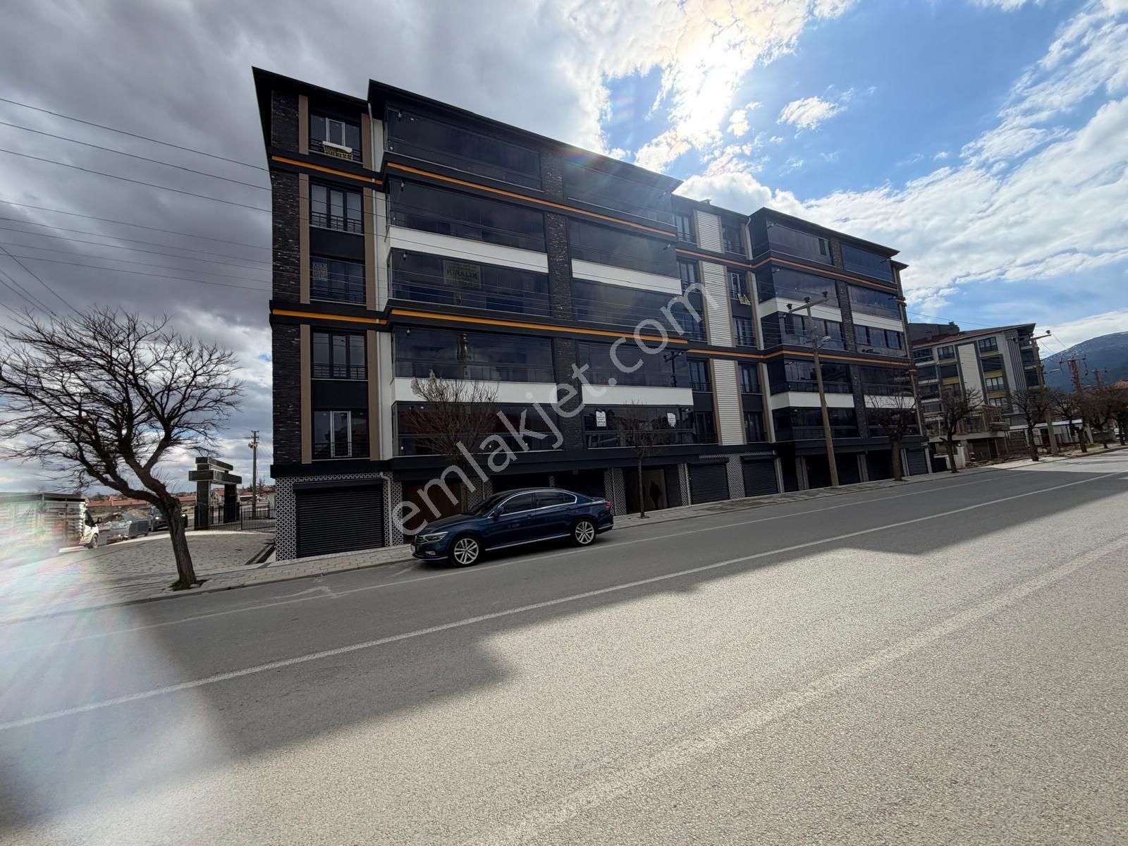 Yüksel Emlaktan Yeni Mahalle Koşu Yolunda Kiralık Lüxx Daire Kaçmazz - Görsel 7