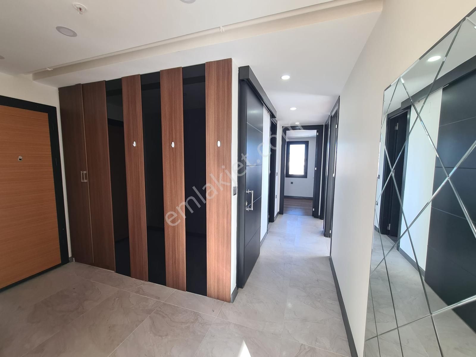 Altın Kule Rezidans'ta Sosyal Donatılı 3+1 Açık Mutfak Daire - Görsel 10
