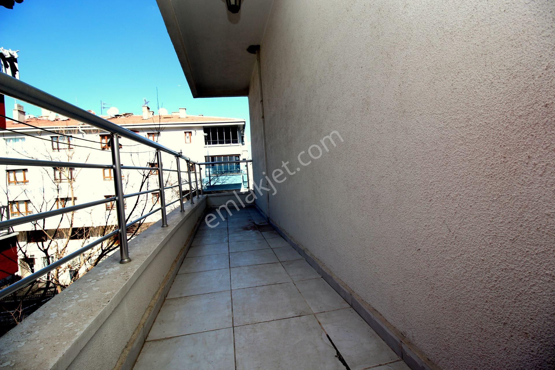 Emre Emlak'tan Süvari'de Arakatta Asansörlü Boş Satılık 2+1 Daire - Görsel 11