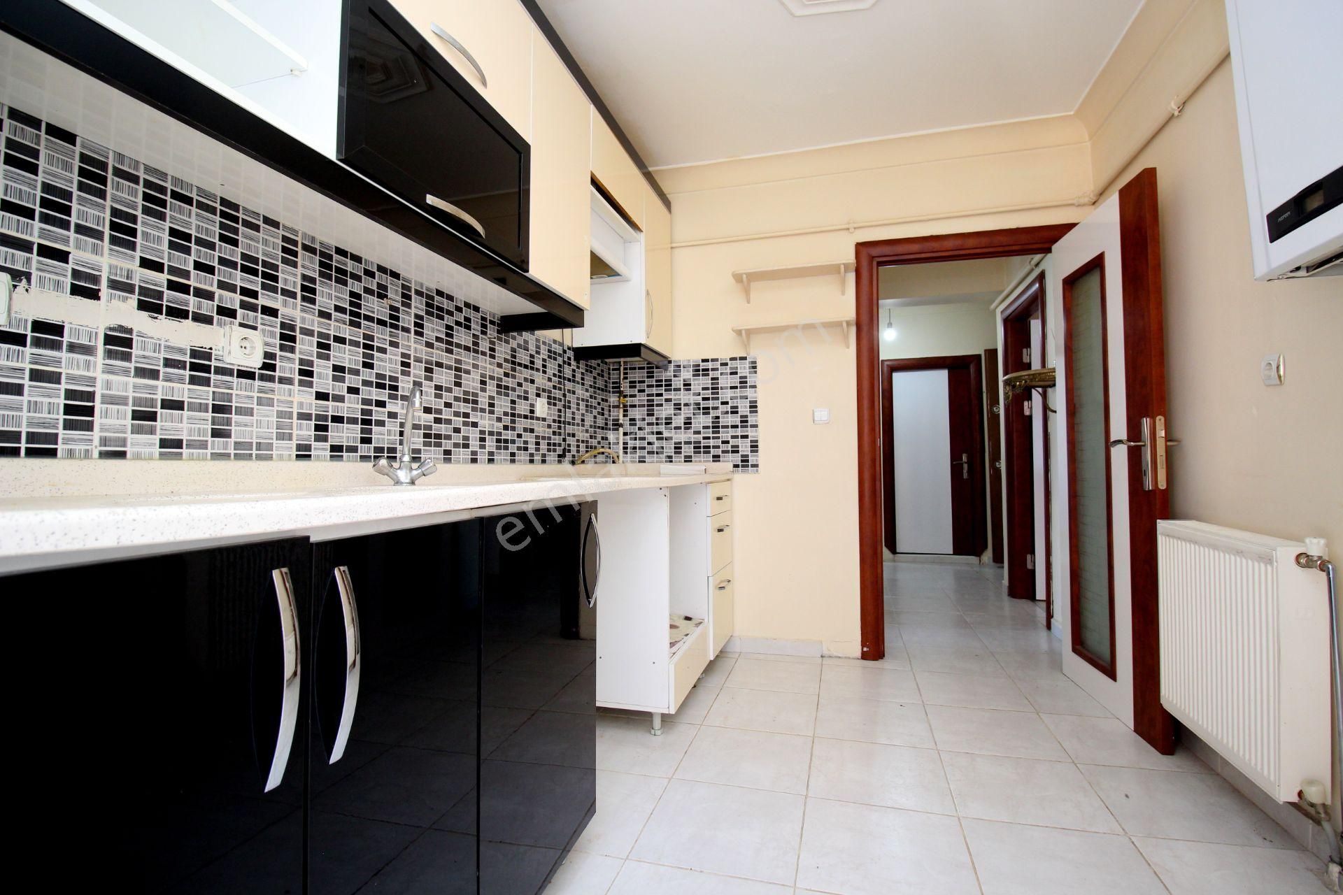 Emre Emlak'tan Süvari'de Arakatta Asansörlü Boş Satılık 2+1 Daire - Görsel 9