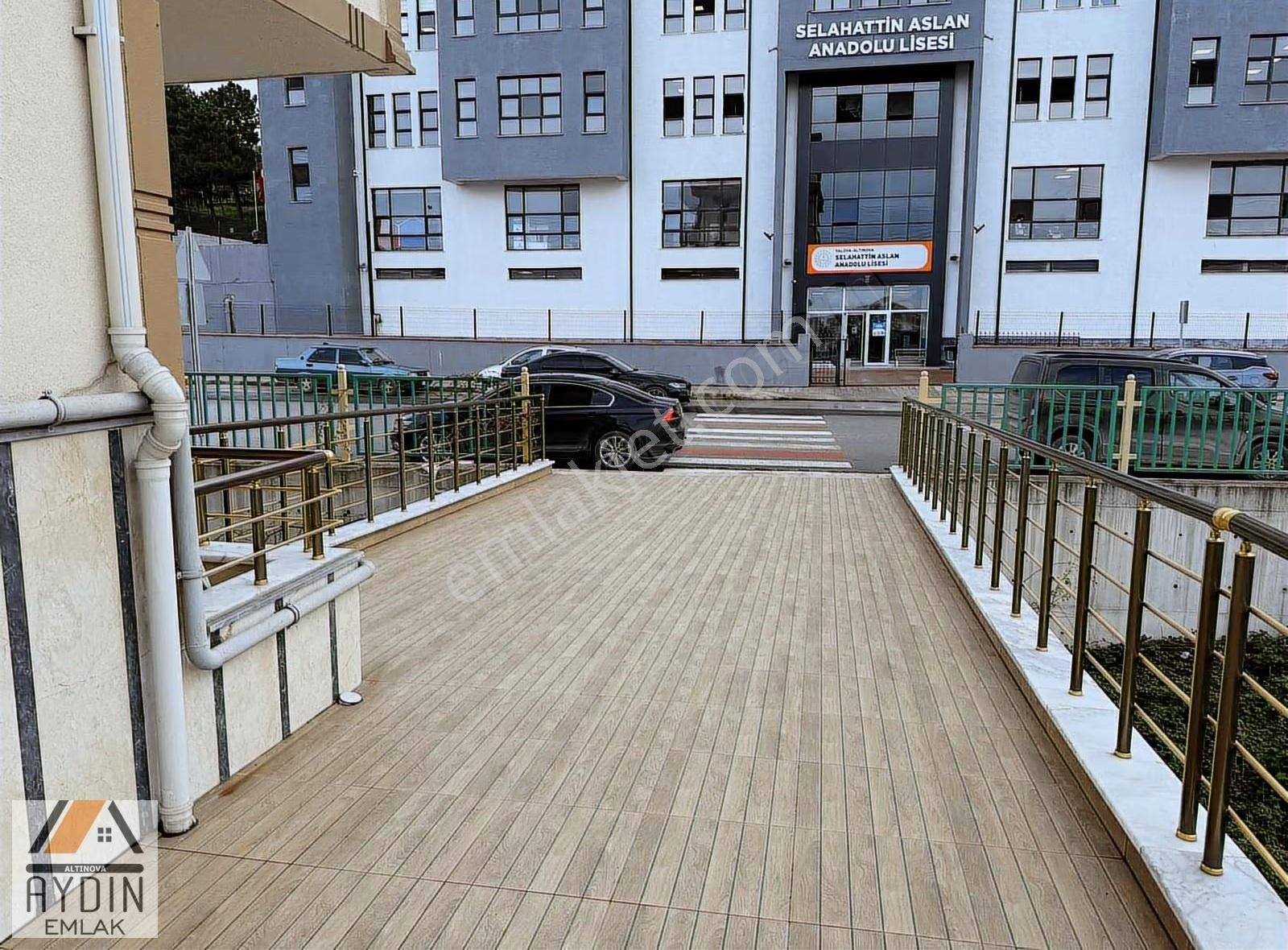 Altınova Hürriyet Mah Satılık Komple Bina (6 Daire) - Görsel 9