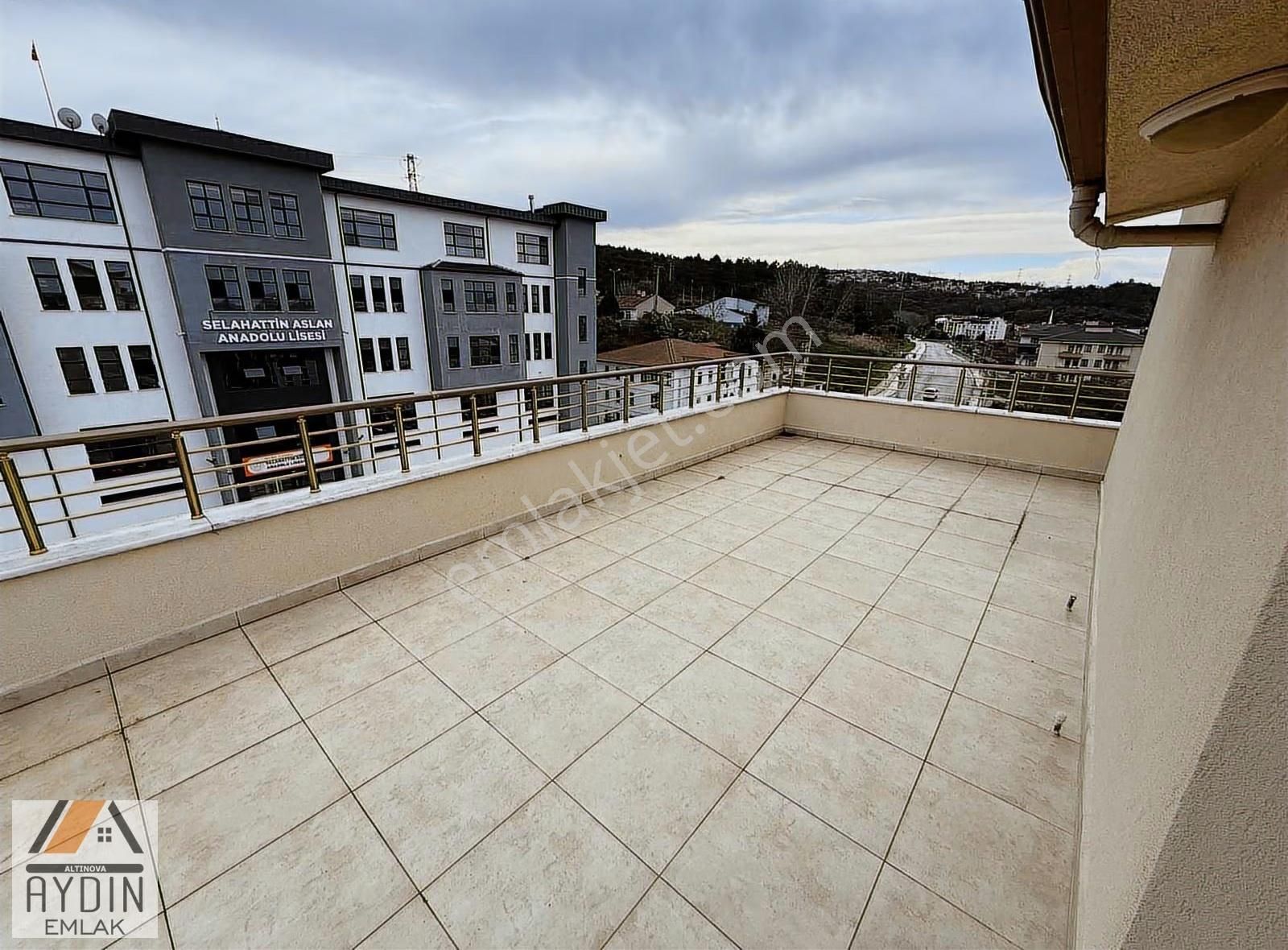 Altınova Hürriyet Mah Satılık Komple Bina (6 Daire) - Görsel 14