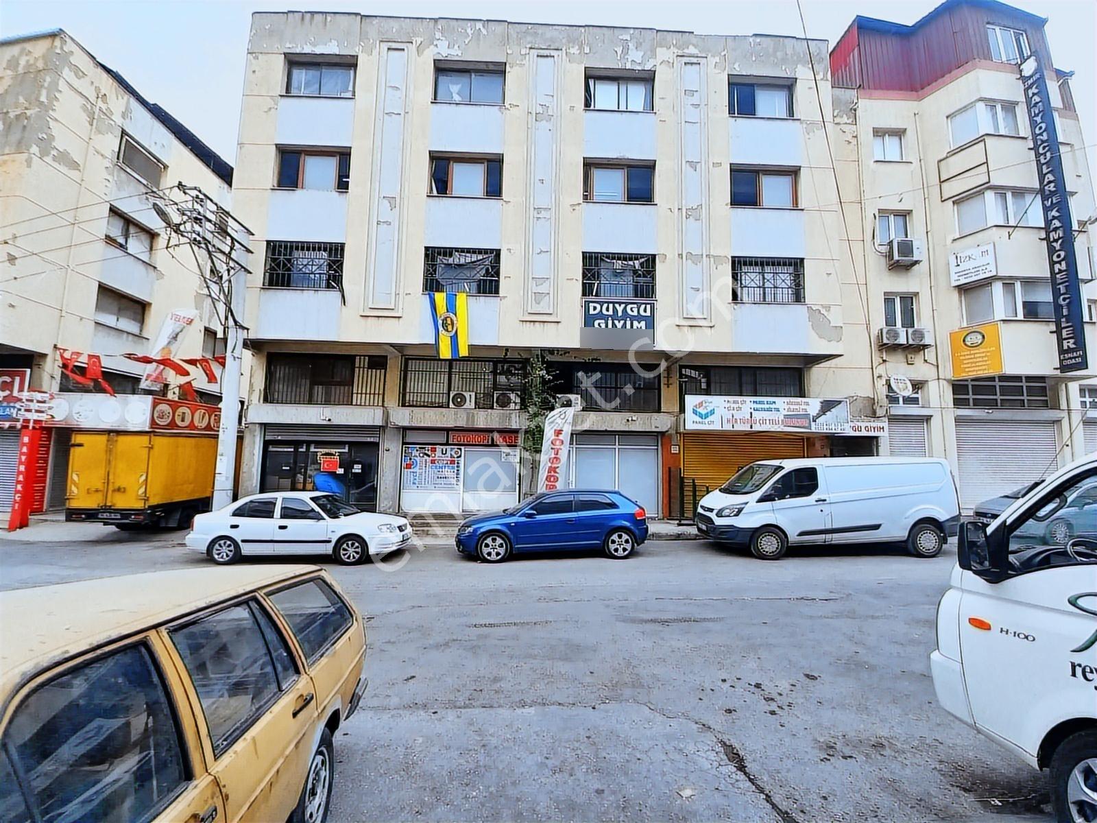 Gıda Çarşısı, Gaziler Caddesi Yakını Satılık Batar Katlı Dükkan - Görsel 3