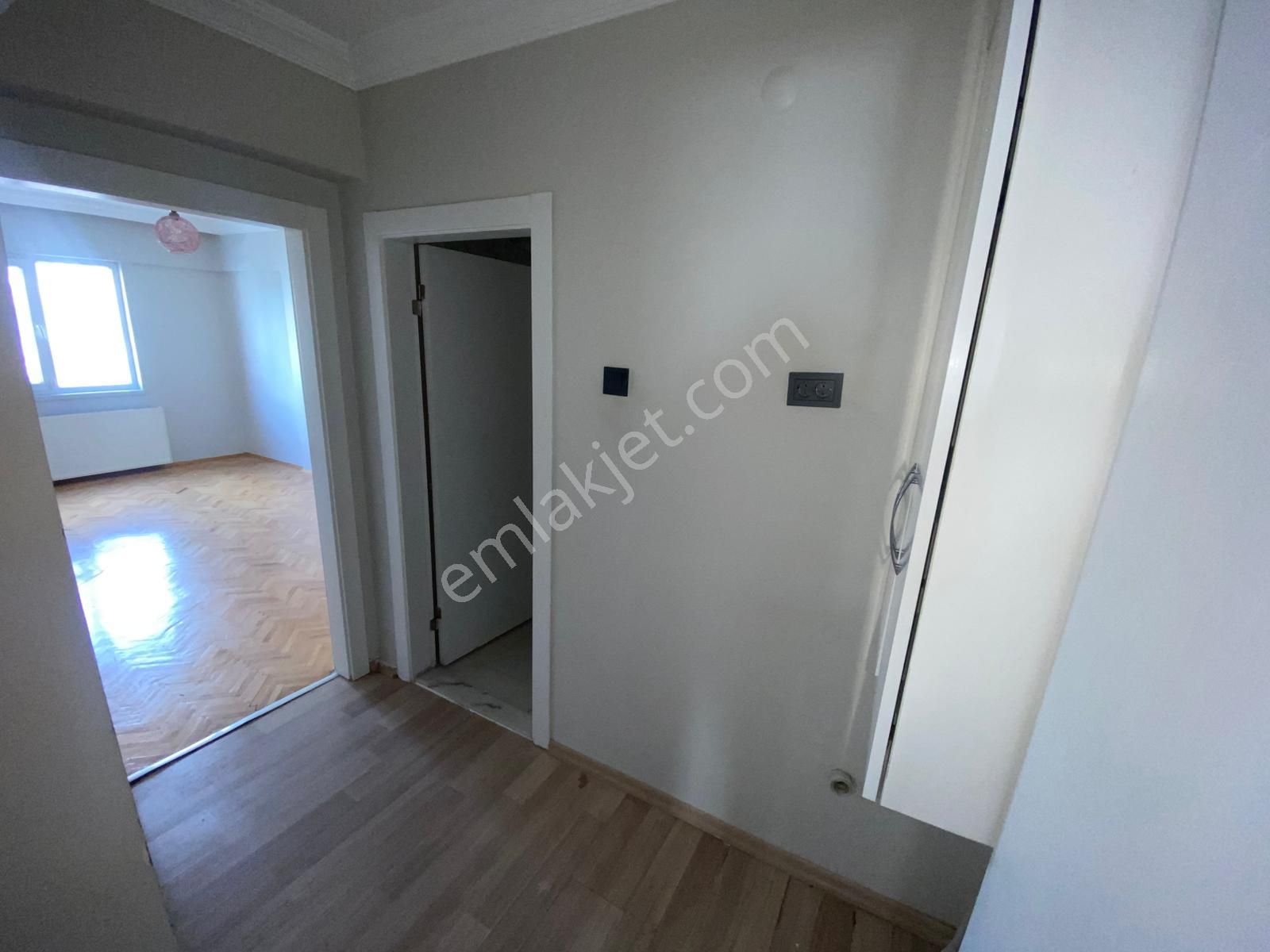 Plevne Mahallesinde 3+1 Ara Katta Yapılı Fırsat Daire - Görsel 23