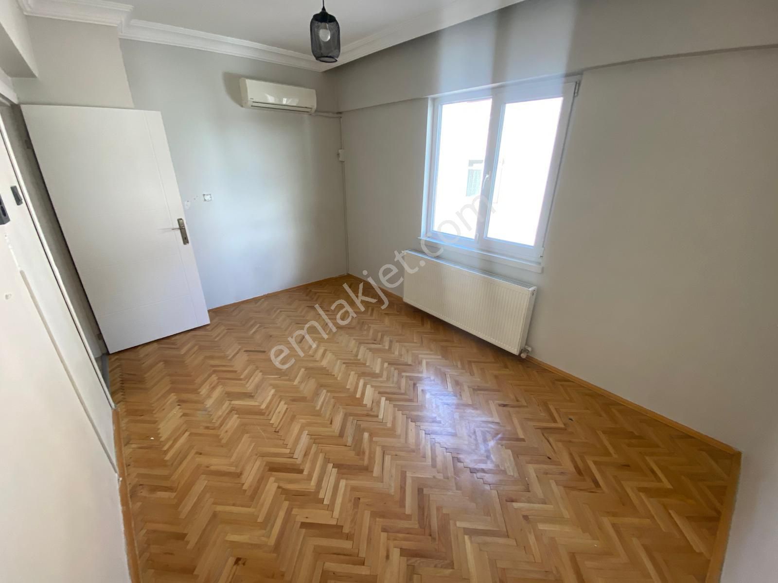 Plevne Mahallesinde 3+1 Ara Katta Yapılı Fırsat Daire - Görsel 14