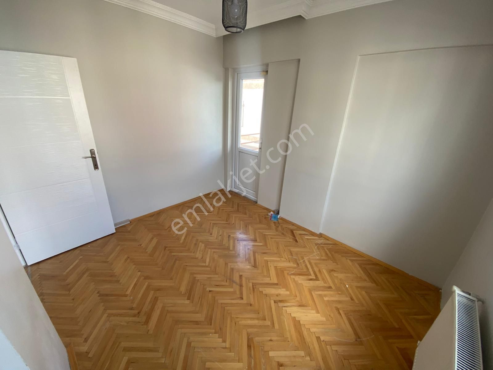 Plevne Mahallesinde 3+1 Ara Katta Yapılı Fırsat Daire - Görsel 19