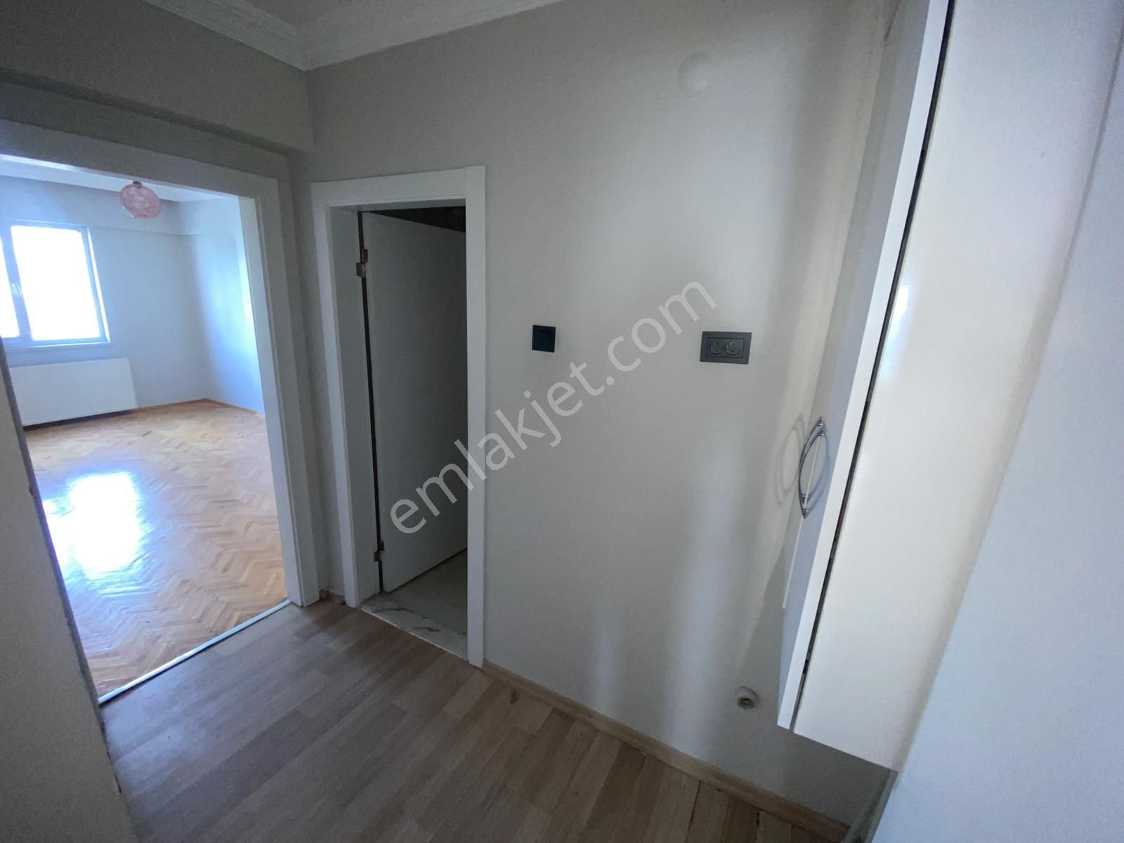 Plevne Mahallesinde 3+1 Ara Katta Yapılı Fırsat Daire - Görsel 27