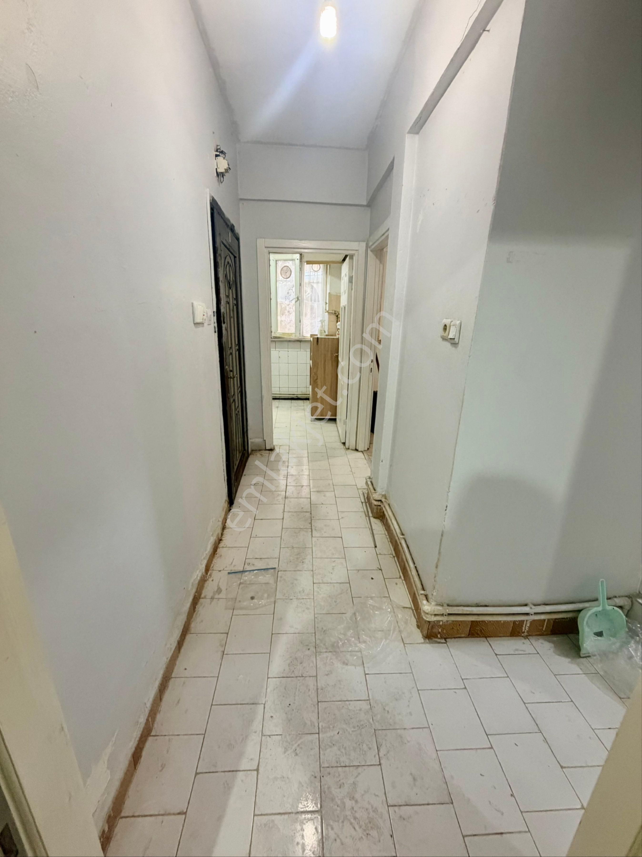 Bahçelievler Yenibosna Bodrum Katı Satılık Daire 2+1 80m2 1.900.000₺ - Görsel 8