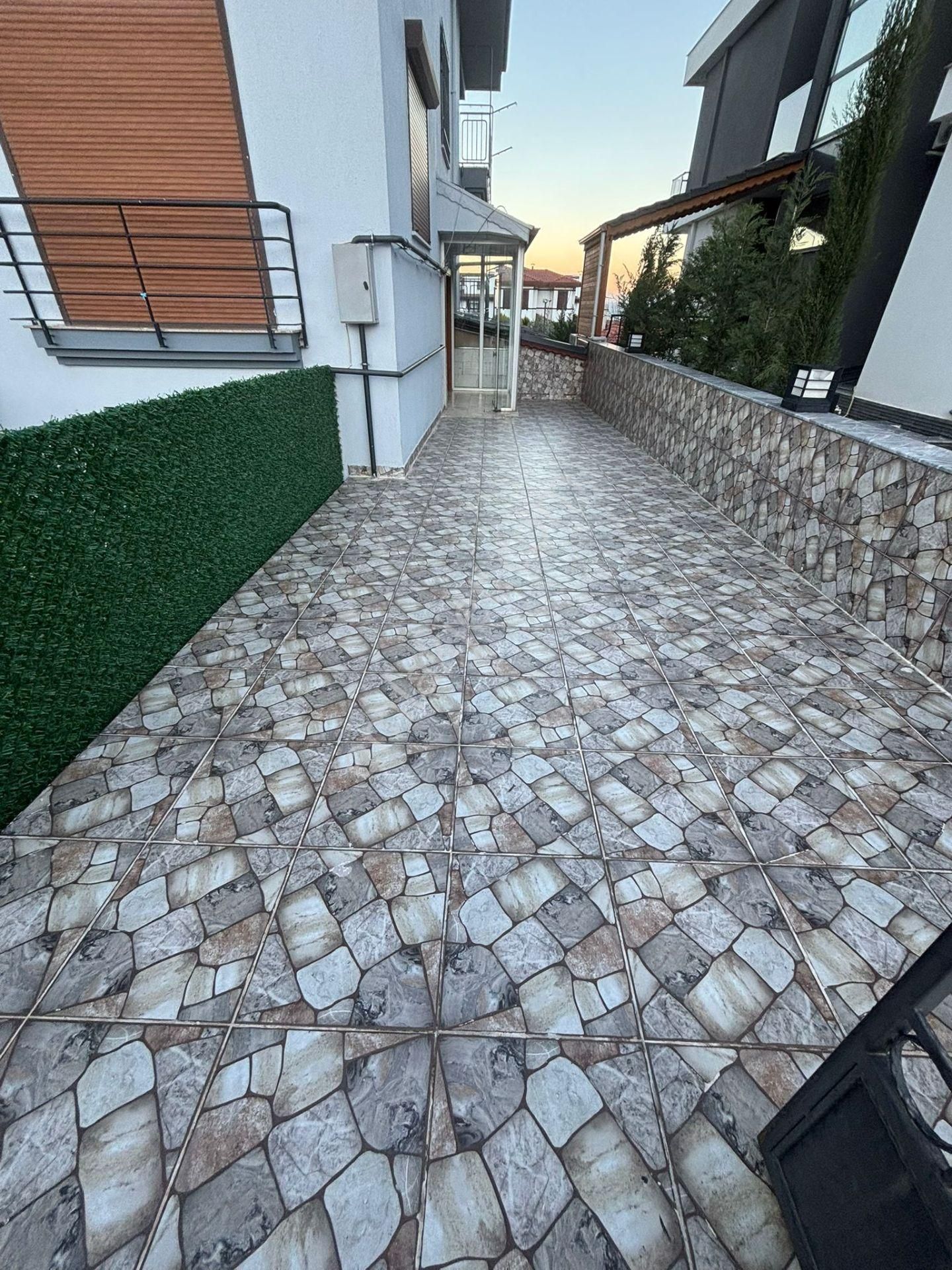 Kaan Emlaktan Şirinköyde Doğa Manzaralı Lüks Daire - Görsel 3