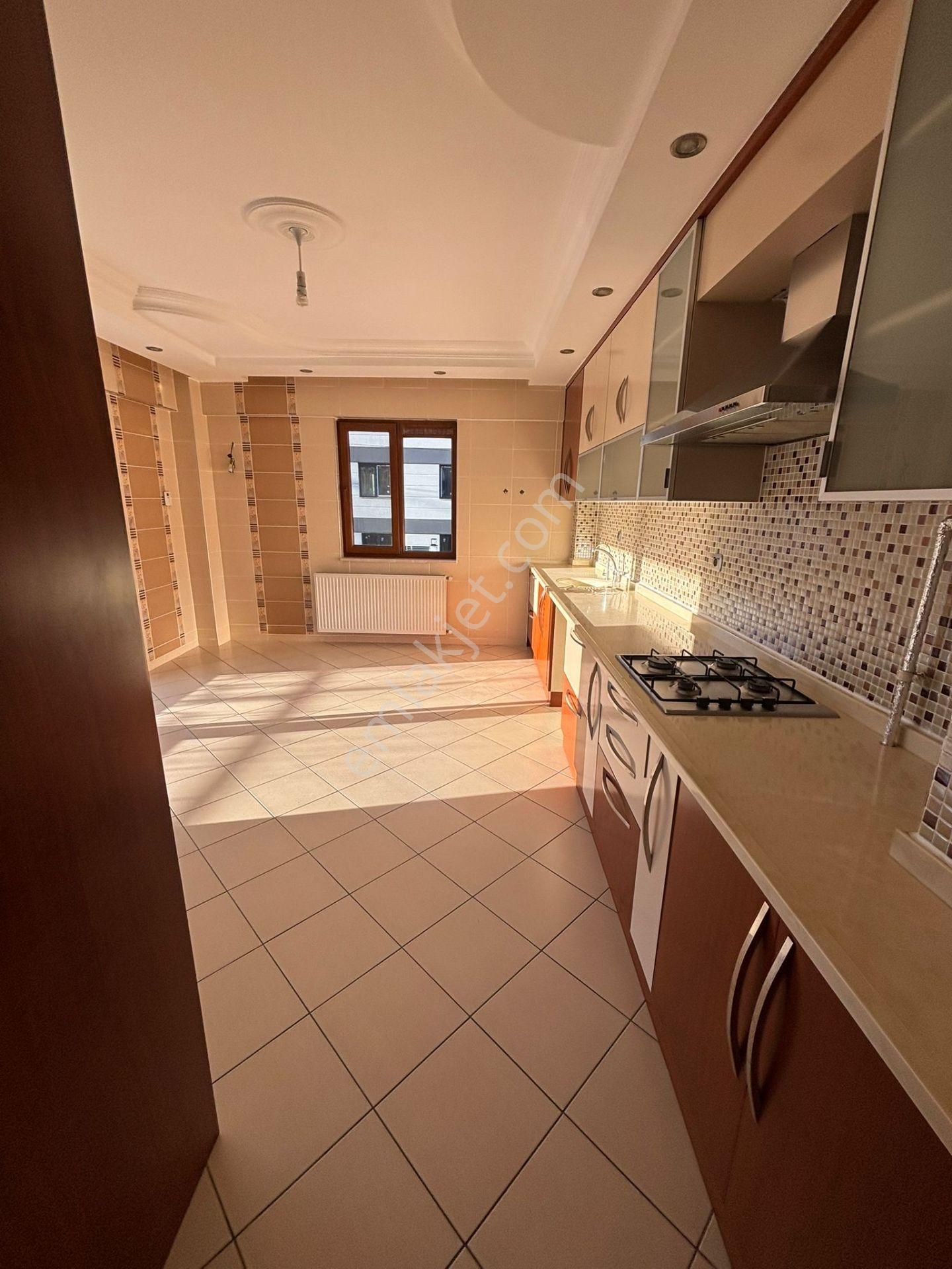 Kaan Emlaktan Şirinköyde Doğa Manzaralı Lüks Daire - Görsel 13