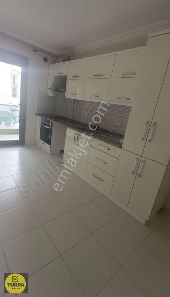 Menderes Caddesinde Lux Ebeveyn Banyolu Geniş 2+1 - Görsel 8