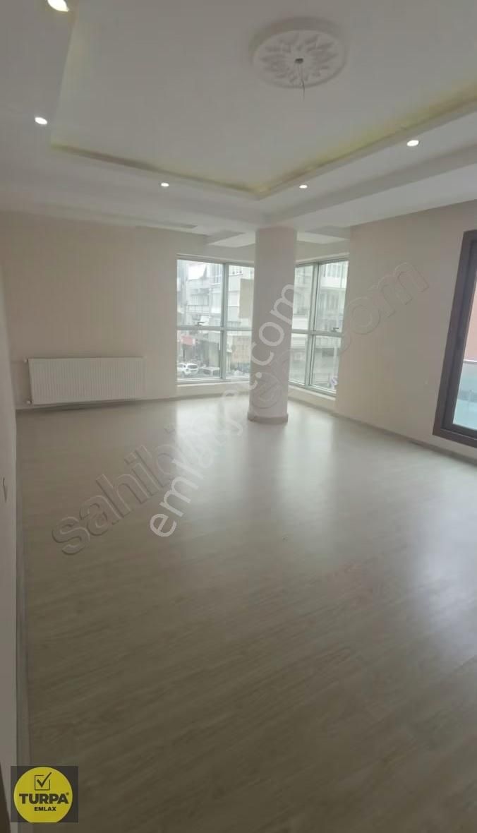 Menderes Caddesinde Lux Ebeveyn Banyolu Geniş 2+1 - Görsel 6