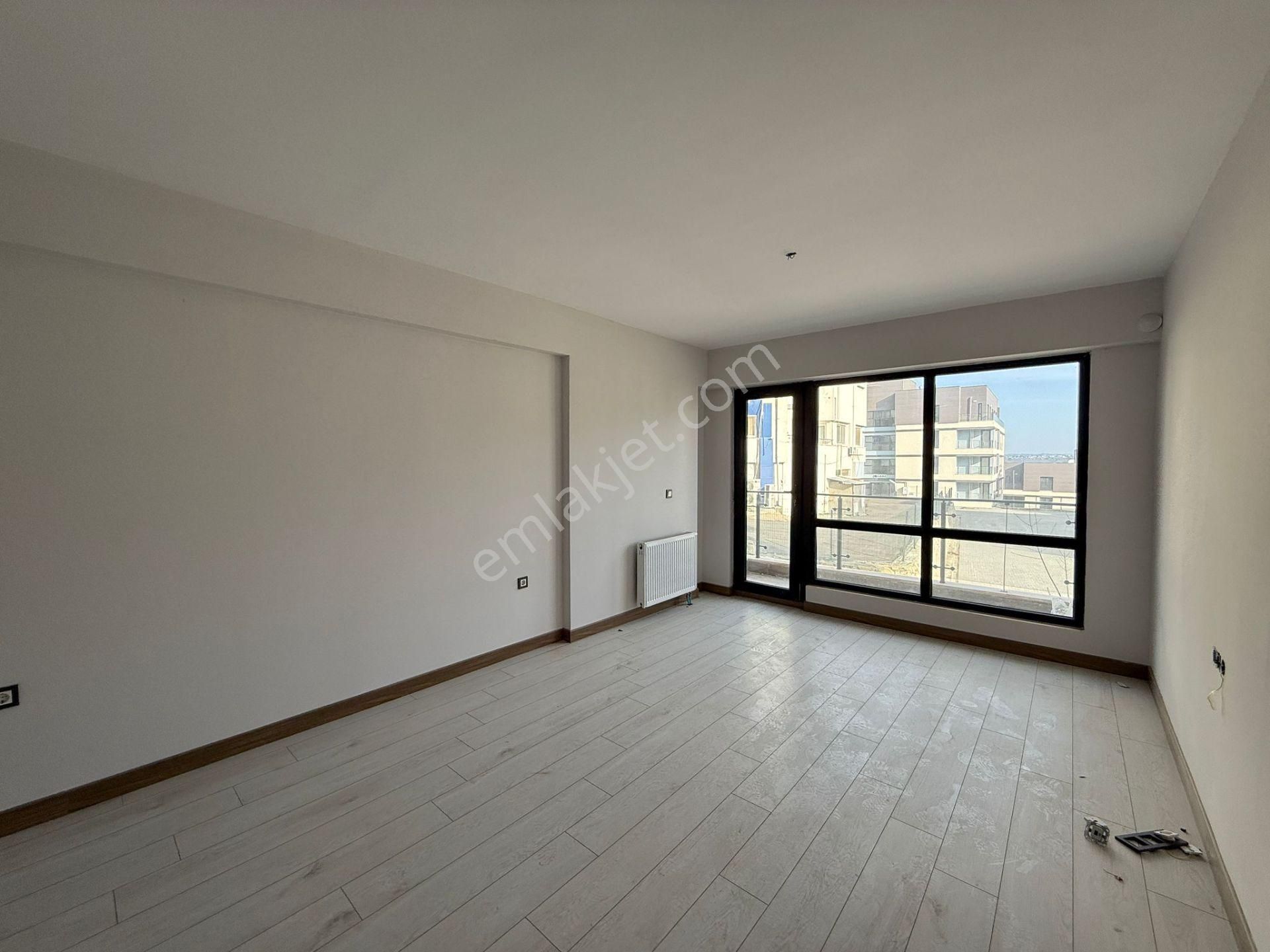 Göl Manzaralı 2+1 Kapalı Mutfak Satılık Daire - Görsel 3