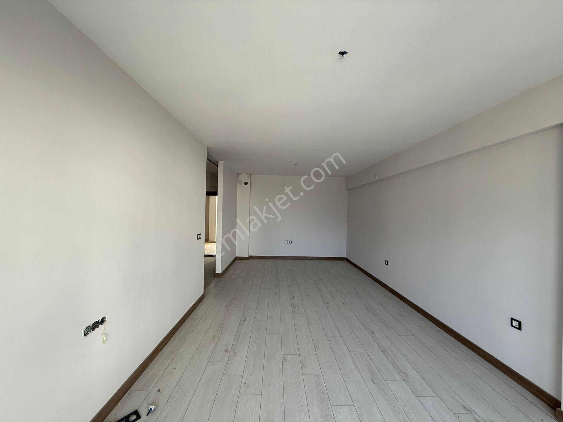 Göl Manzaralı 2+1 Kapalı Mutfak Satılık Daire - Görsel 4