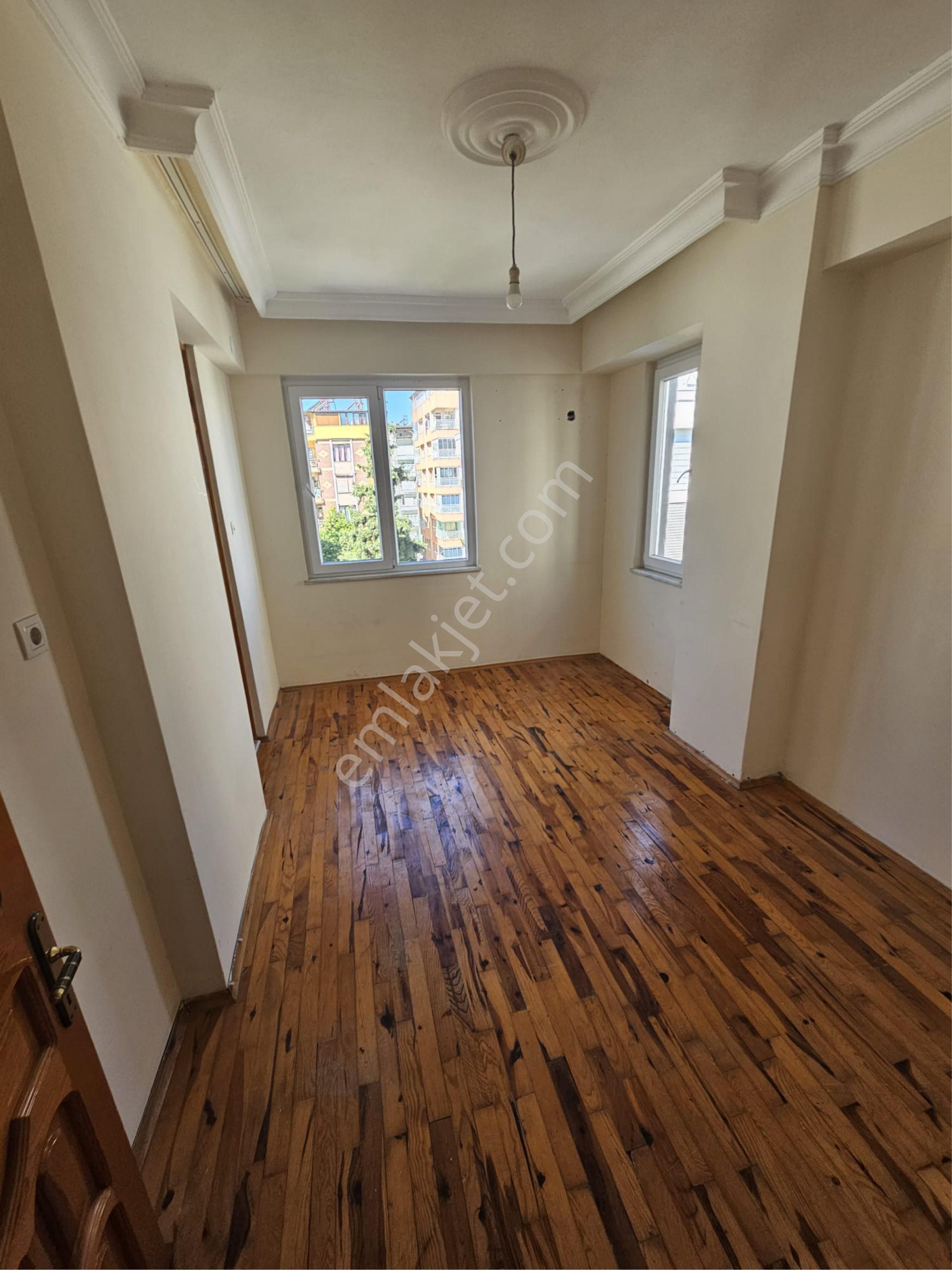 A K Mutludan Bayındırda Ay Sonu Teslim 3+1 Asansörsüz 4.kat Ev - Görsel 9