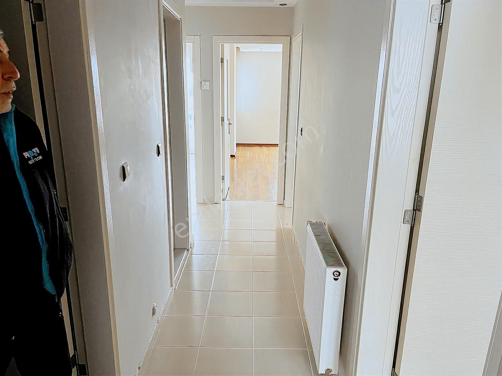 İzmir Buca'da Bakımlı Doğal Gazlı Kiralık 3+1 120 M2 Daire - Görsel 12