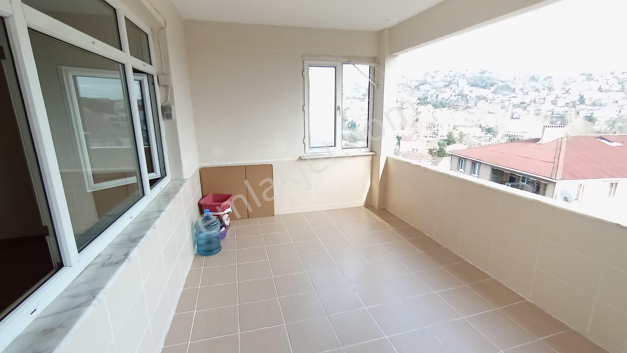 Beykoz Ortaçeşmede 4+1 Kiralık Arakat Daire - Görsel 3