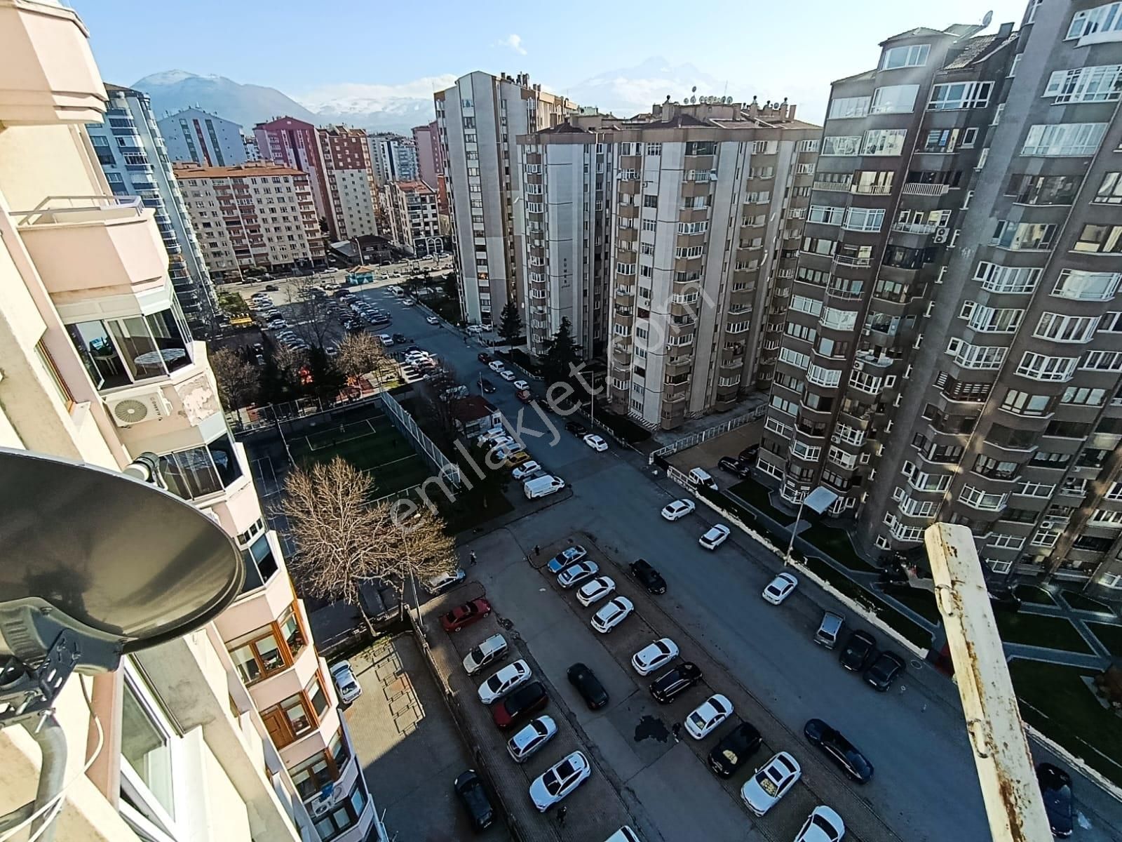 Birsen Durna Dan Kayserinin Kalbi Alpaslan Da Fırsat Dairesi!!!! - Görsel 23