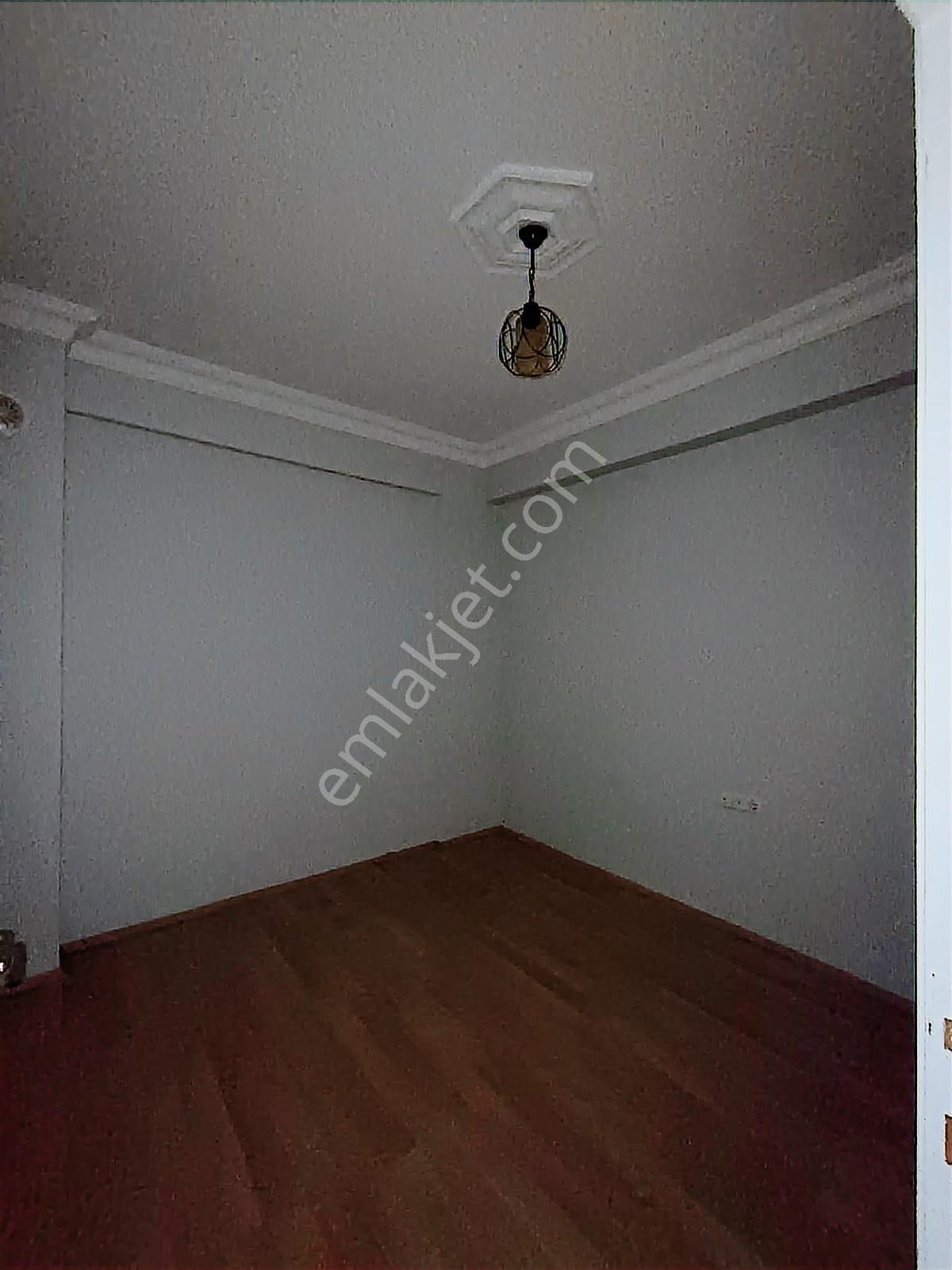 Balkan Gündüzden Bahçelievler Mahallesinde 2+1 Kiralık Daire - Görsel 10