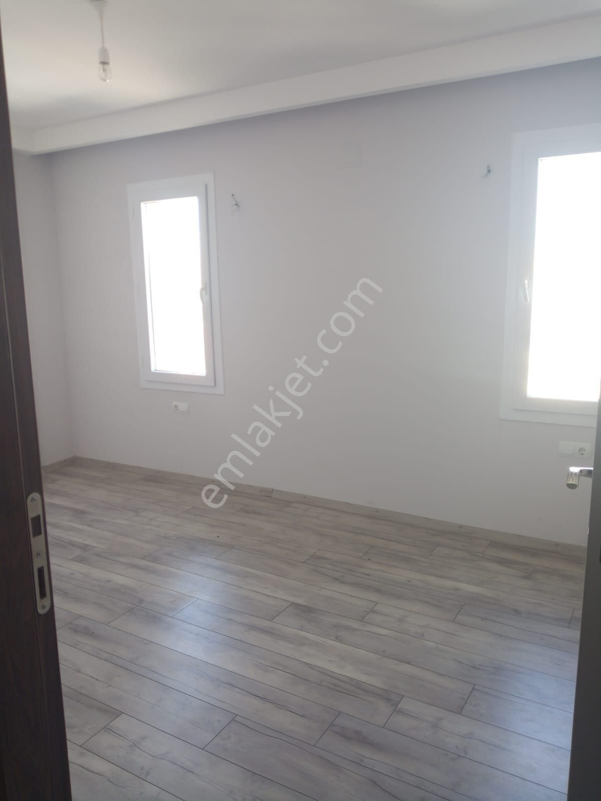 Adana Sarıçam Yeşiltepede Fırsat Kiralık Çepheleri Açık Daire 2+1 Daire - Görsel 8