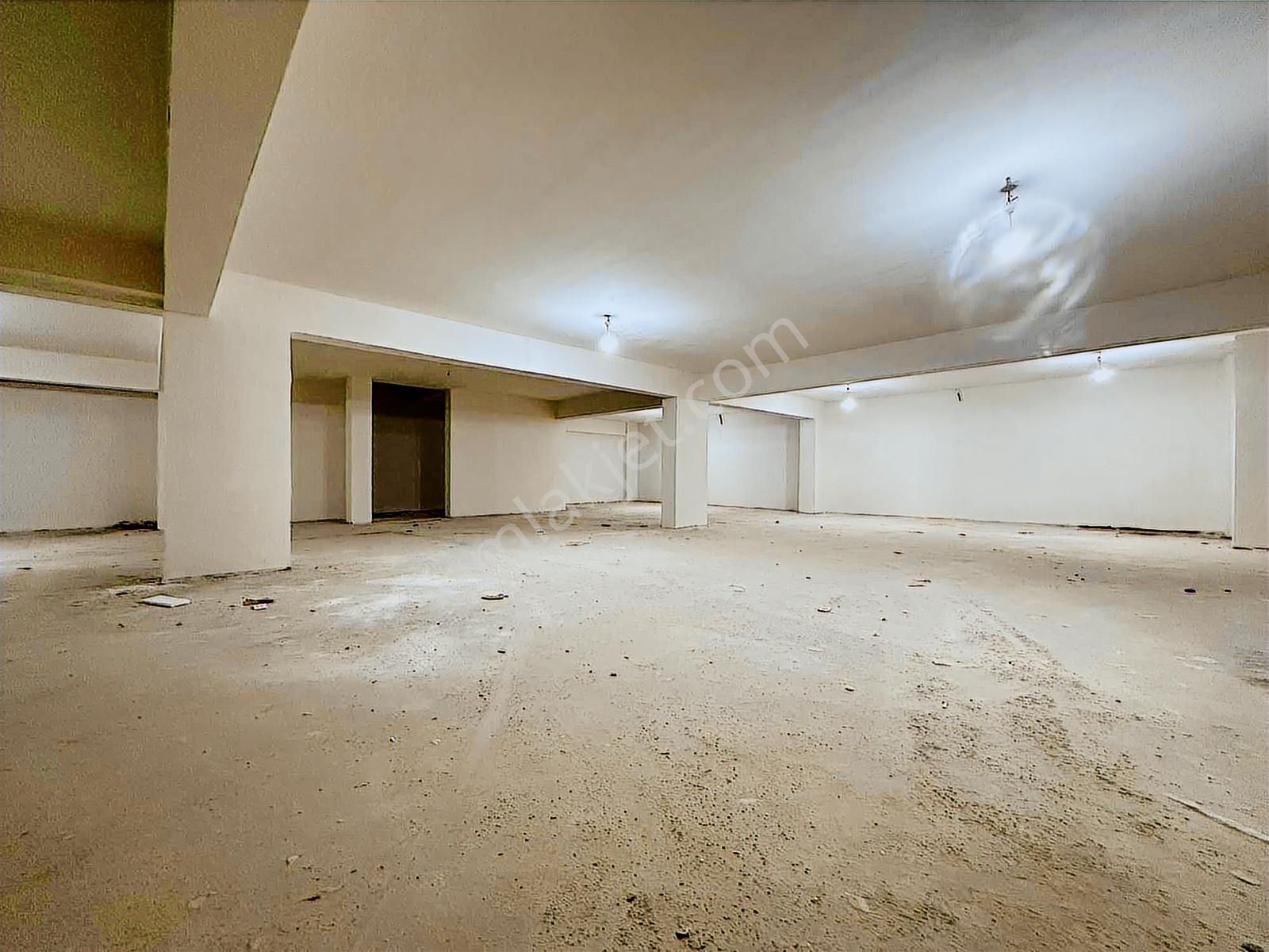 Tekkeköy Kurtuluş Mahallesin'de Bulvara Cephe 600 M² Dükkan - Görsel 30