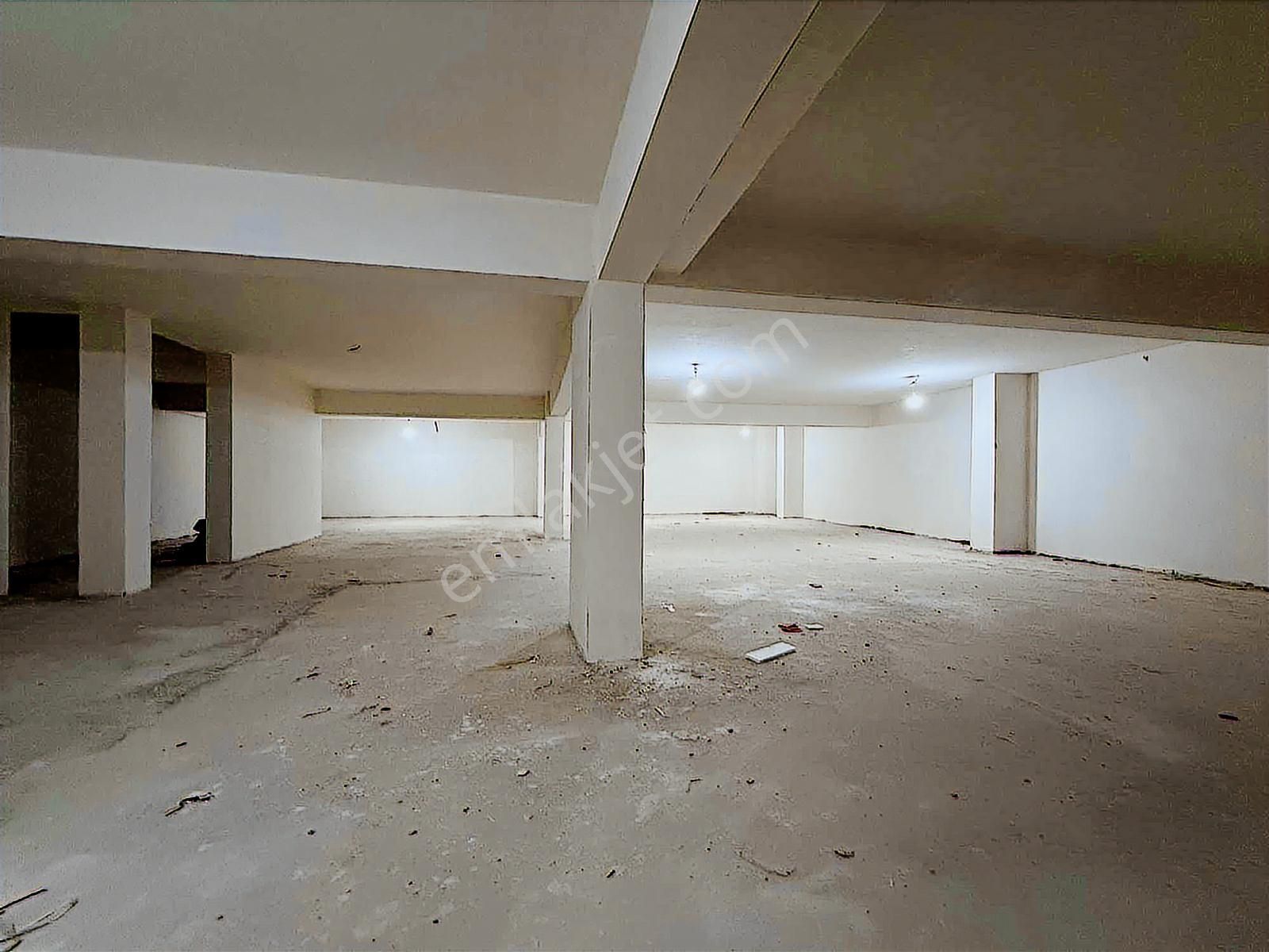 Tekkeköy Kurtuluş Mahallesin'de Bulvara Cephe 600 M² Dükkan - Görsel 33