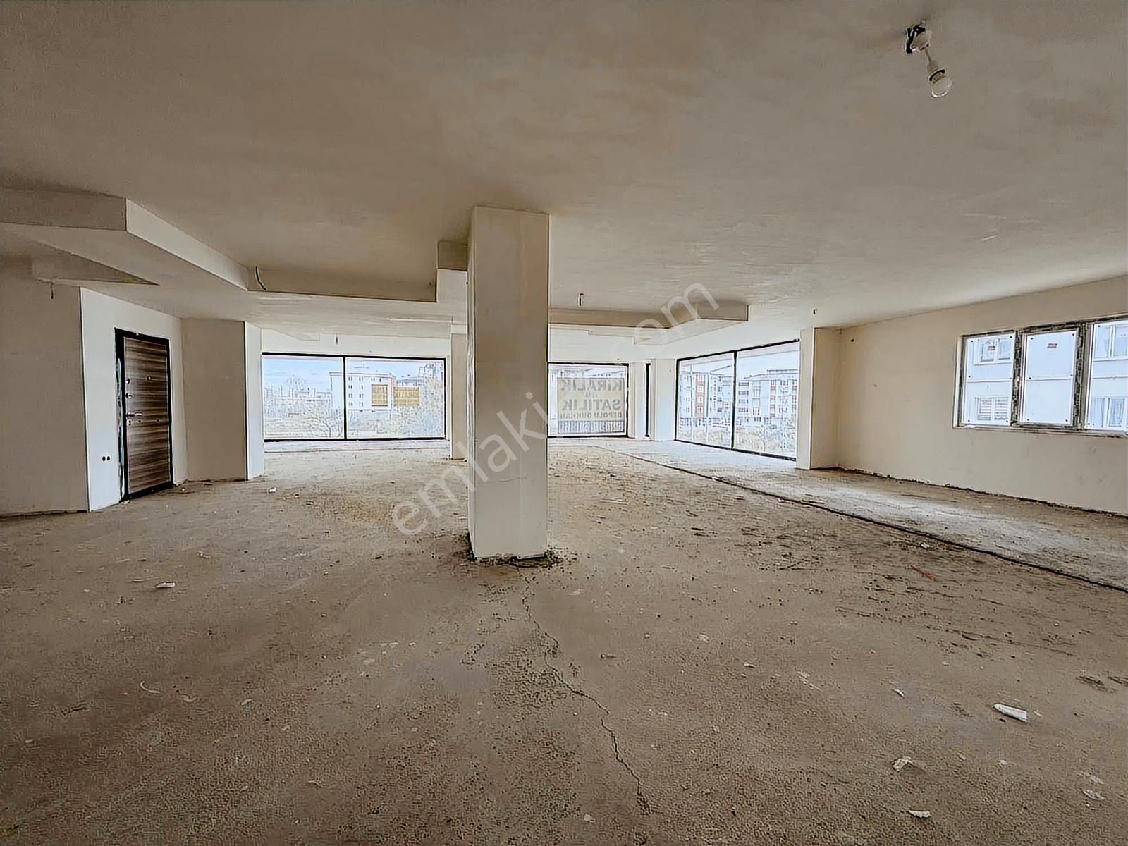 Tekkeköy Kurtuluş Mahallesin'de Bulvara Cephe 600 M² Dükkan - Görsel 8