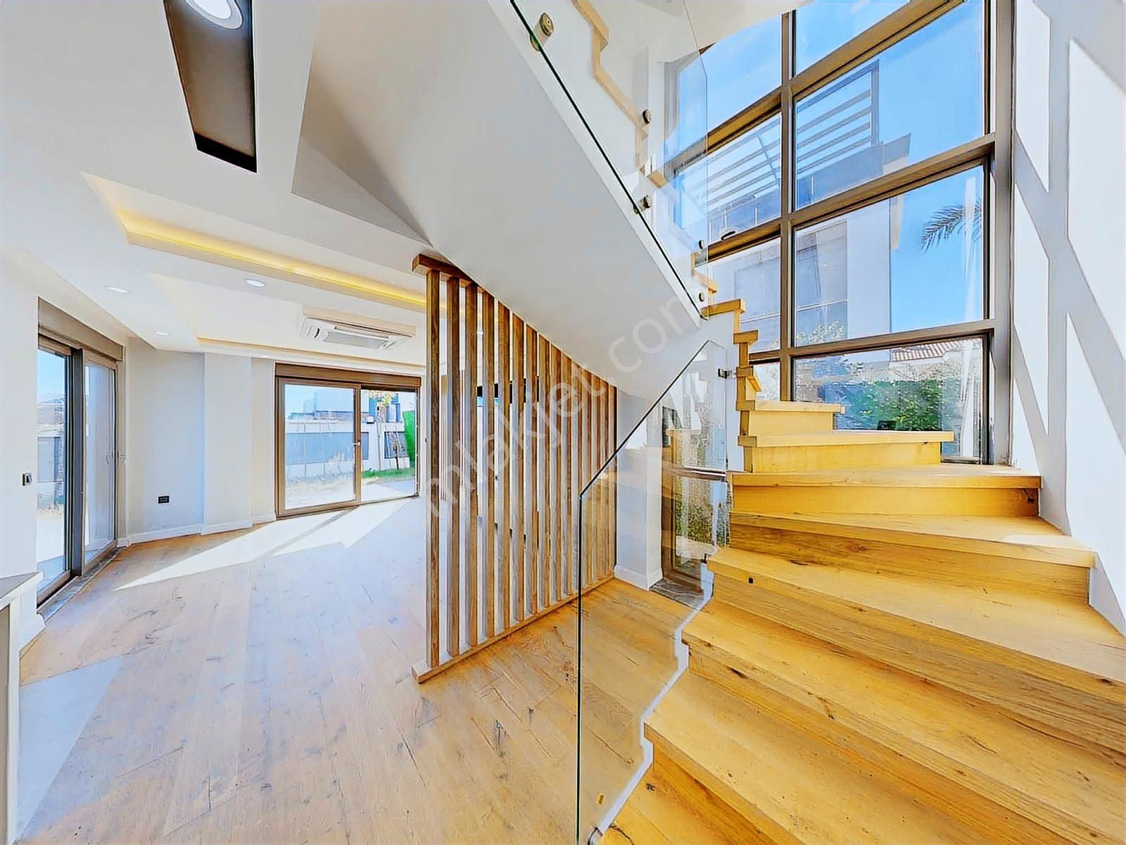 Altınkalede Özel Havuzlu Asansörlü 4+1 Ultra Lüks Tripleks Vill - Görsel 11